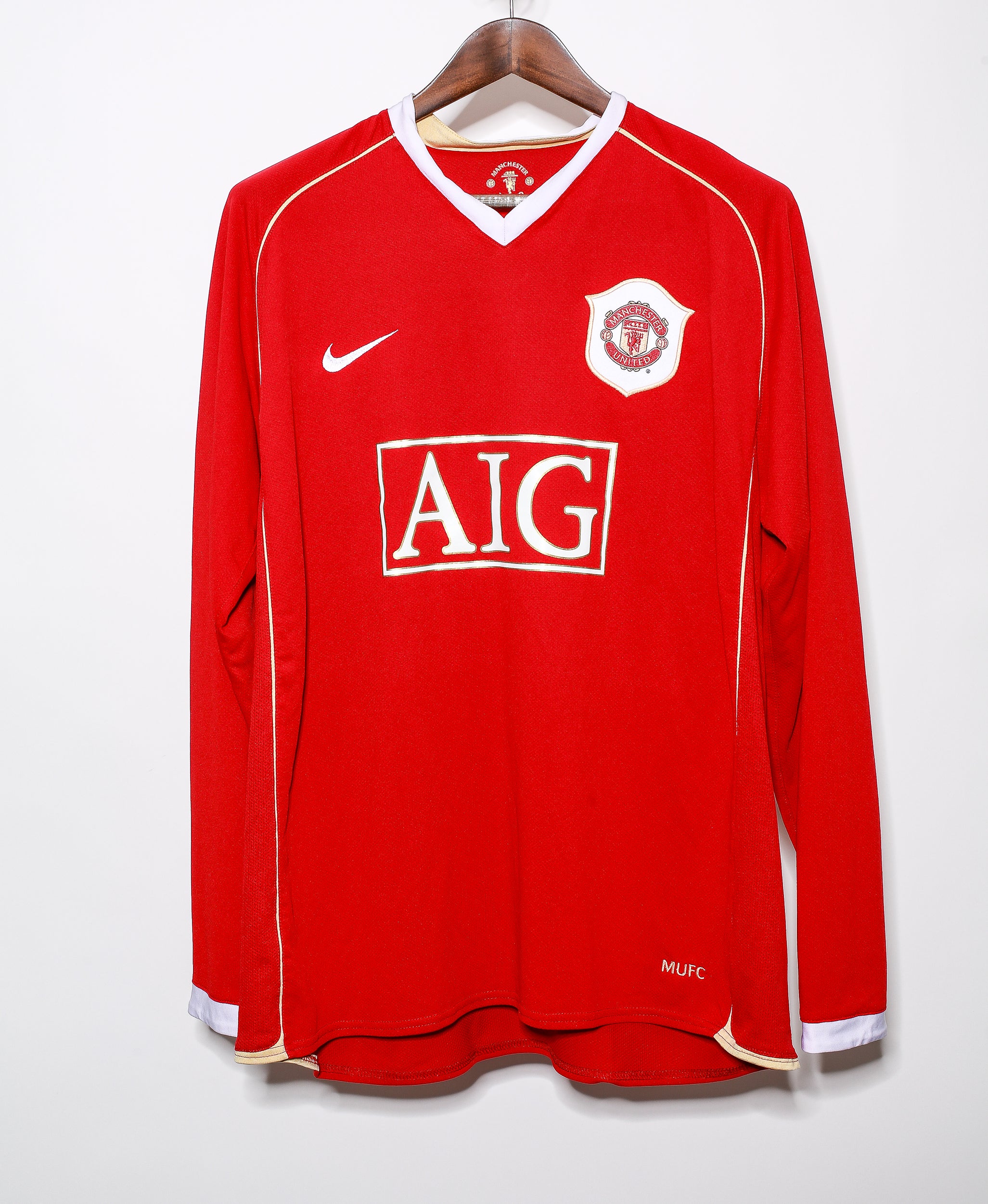 2006-2007 Manchester United Home Long Sleeve Jersey #7 Cristiano Ronaldo XL - Authentic Football Shirt for Fans, Collectors & Sports Enthusiasts - Perfect for Match Days, Gifts & Memorabilia Display