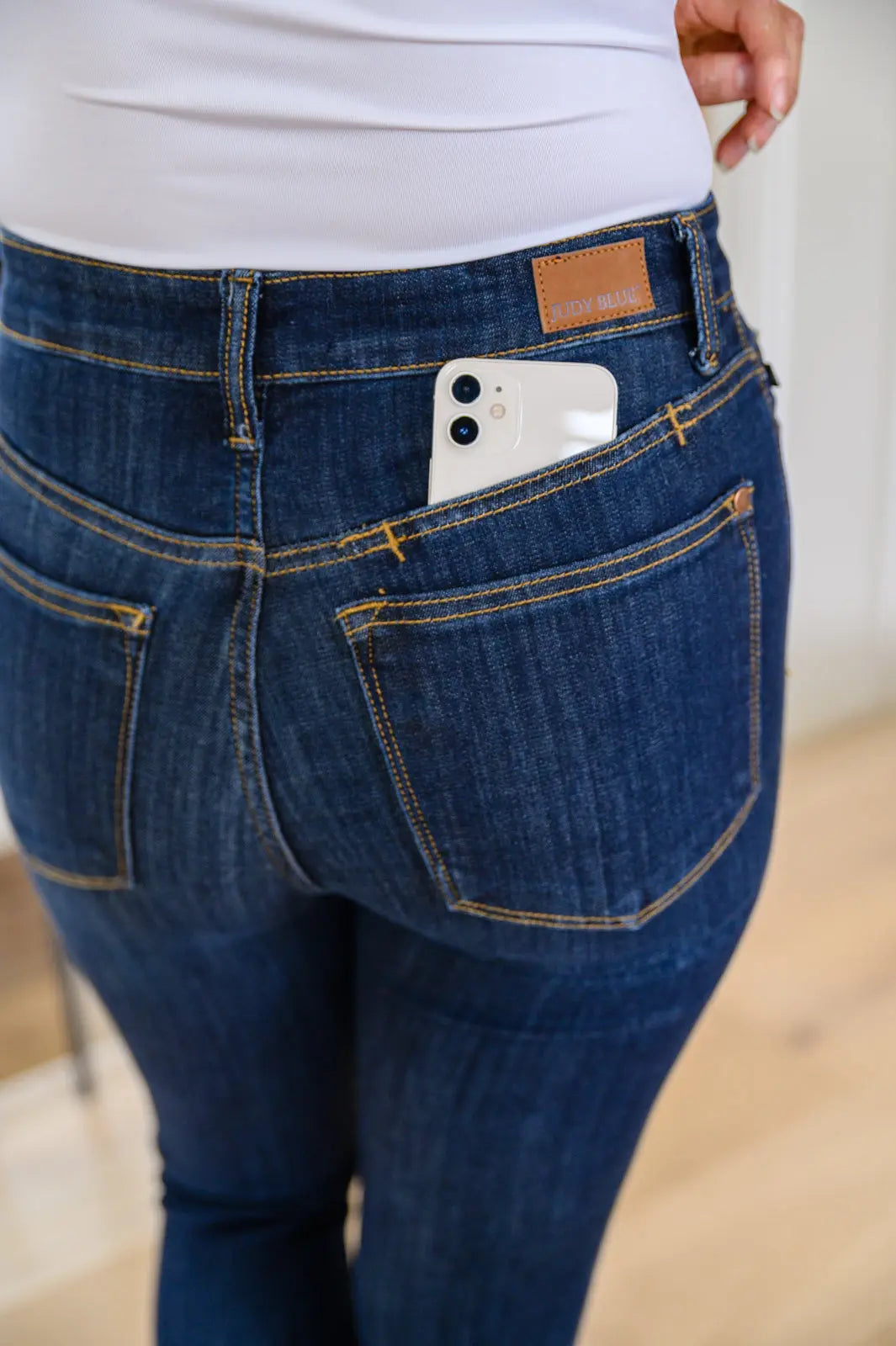 Georgia Back Yoke Skinny Jeans for Women - Stretch Denim Pants with Phone Pocket - Perfect for Casual Outfits & Everyday Wear