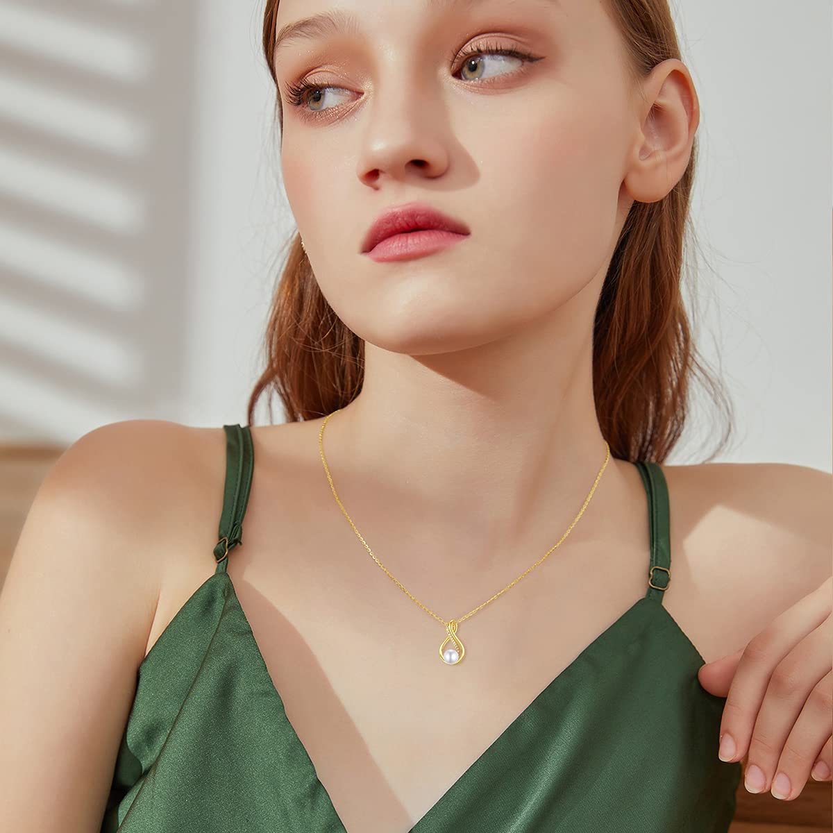 14K Yellow Gold Pearl Necklace for Women - Genuine Gold Pearl Pendant Jewelry - Perfect Gift for Mother's Day, Birthday, Anniversary - Elegant Necklace for Mom, Wife, Grandma (16