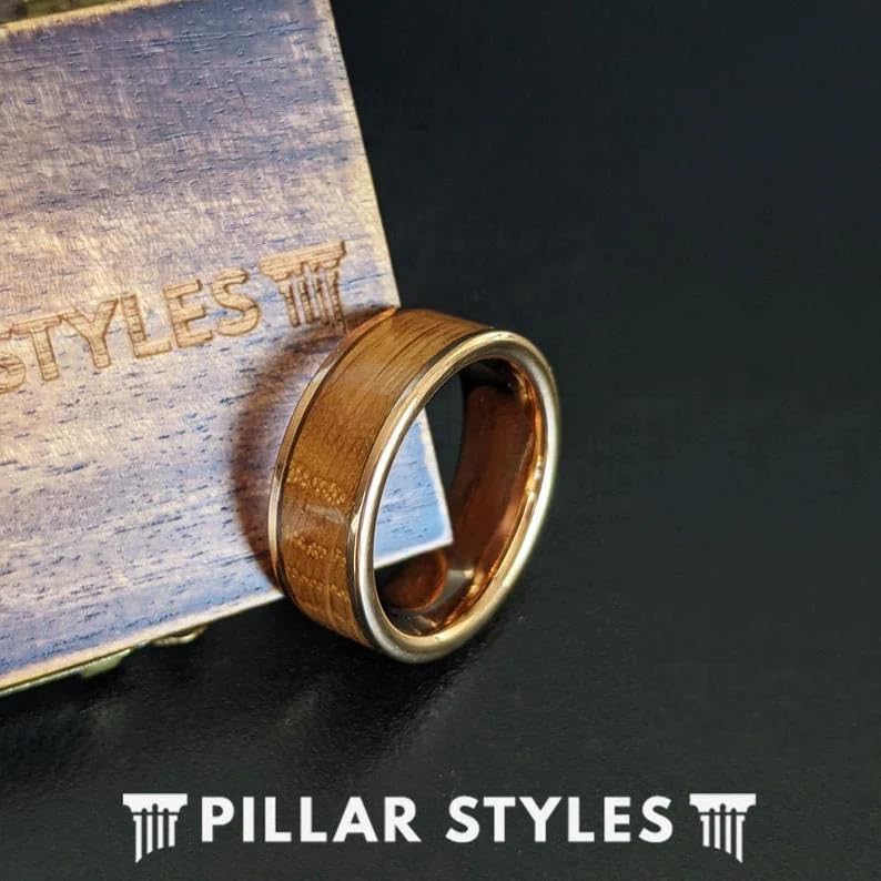 18K Rose Gold Tungsten Wedding Band for Men - 8mm Comfort Fit Whiskey Barrel Wood Inlay Ring - Rustic Bourbon Whisky Inspired Anniversary Gift for Him - Perfect for Weddings, Engagements, and Special Occasions
