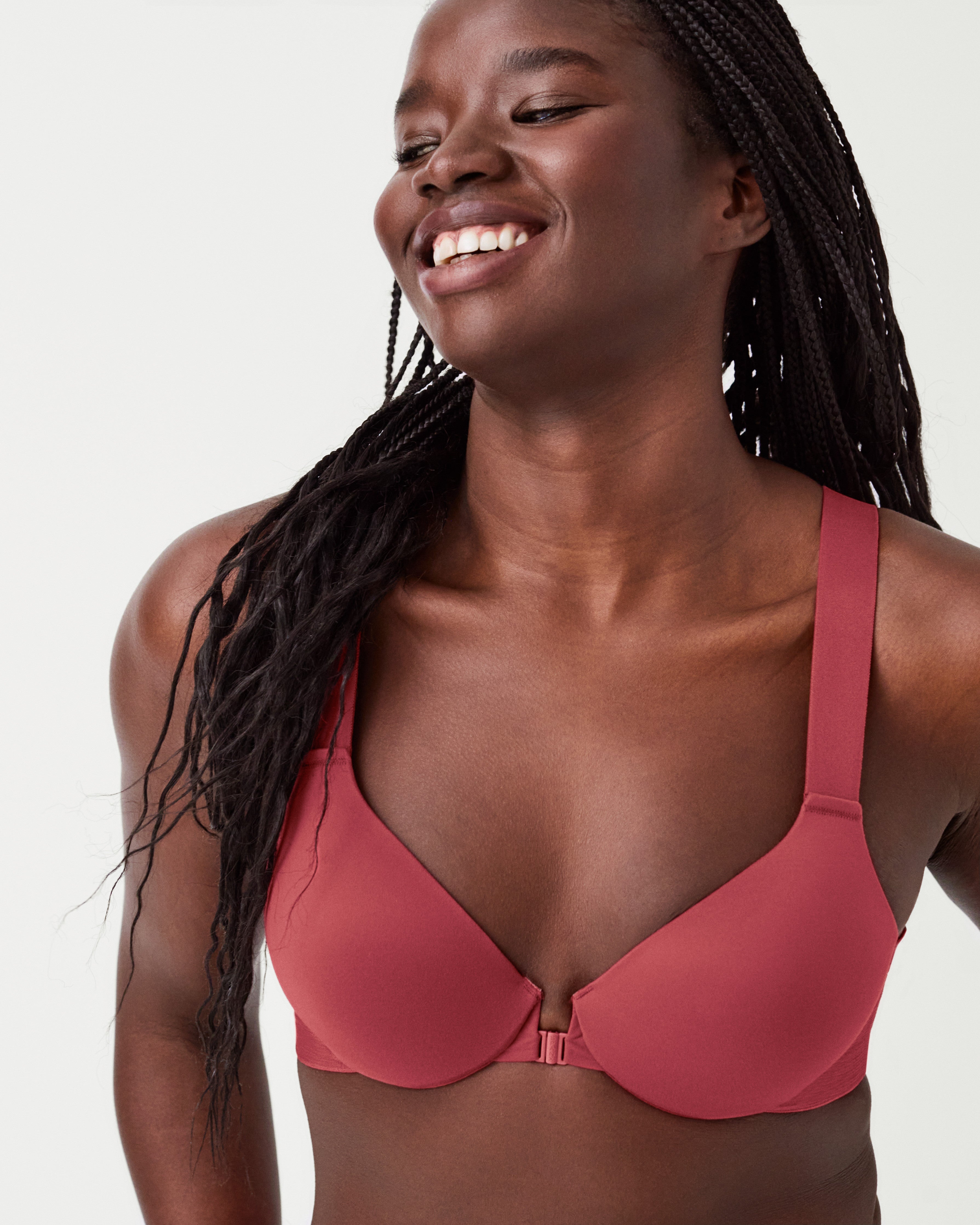 SPANX Smooth Comfort Lightly Lined Full Coverage Bra - Wireless T-Shirt Bra for Everyday Wear & Layering Outfits