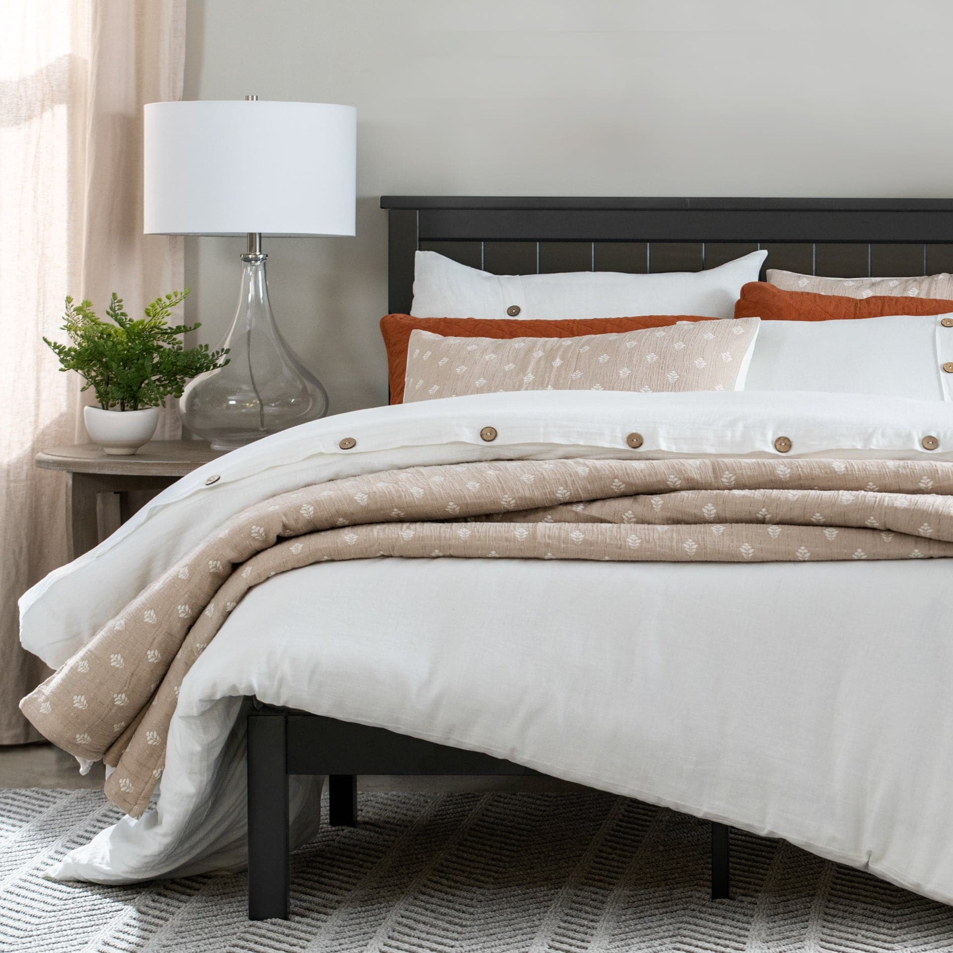 Hygge Kantha Hand-Stitched Yarn-Dyed Cotton Jacquard Quilt Coverlet Set - Cozy Bedding for Boho Chic & Farmhouse Style Bedrooms