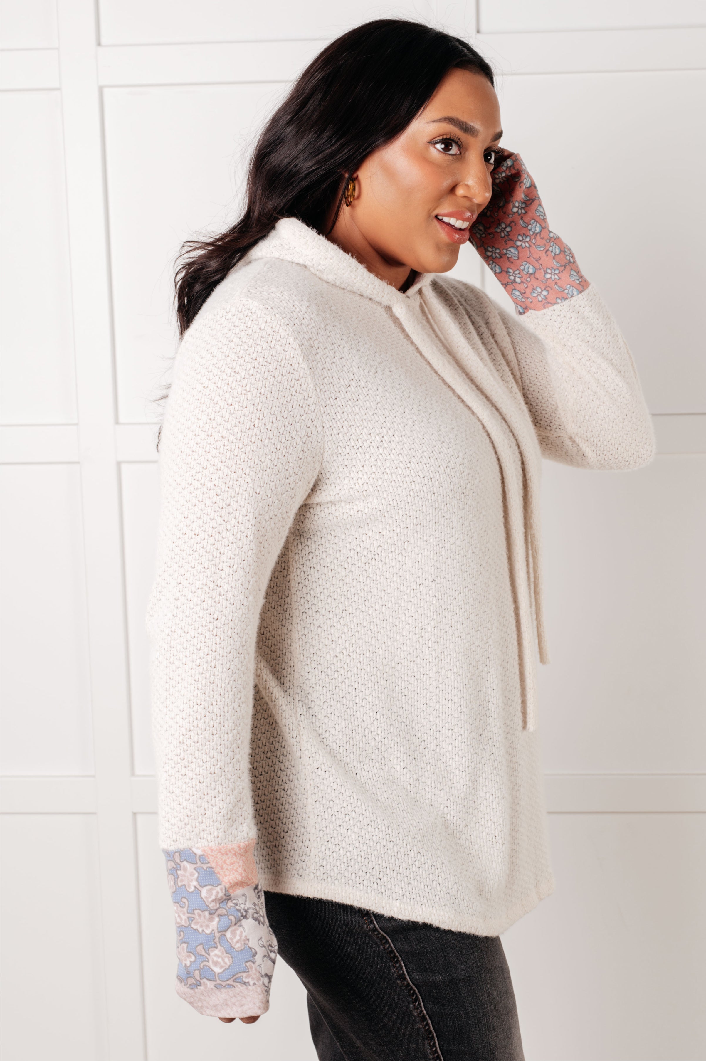 Cozy Waffle Knit Hoodie for Women & Men - Soft Fleece-Lined Pullover with Kangaroo Pocket - Perfect for Fall, Winter & Layering Outfits