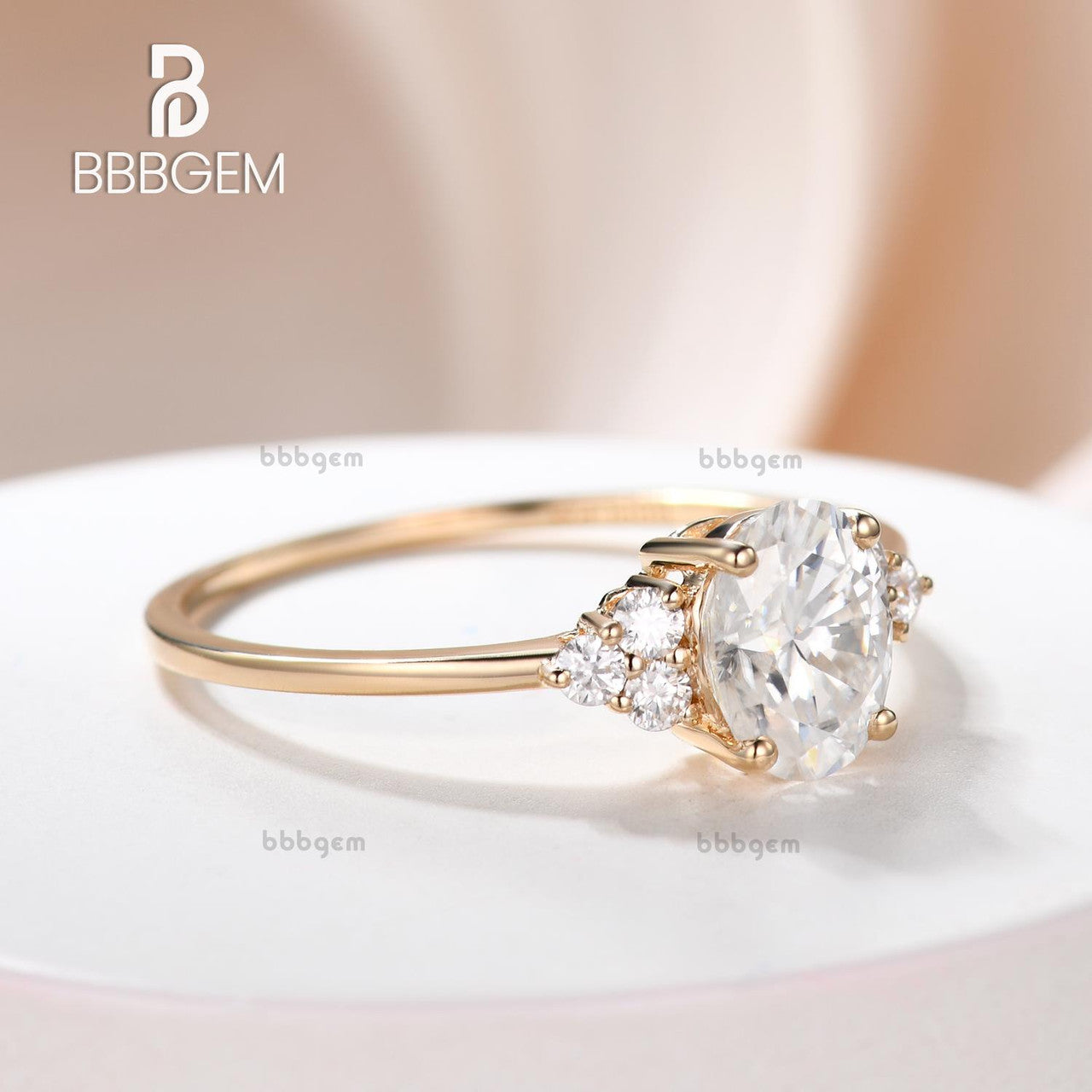 Moissanite Engagement Ring 5x7mm Oval Cut 0.9-1 Carat 14K/18K Yellow Gold Wedding Band with Diamond Accents - Perfect for Bridal, Proposal & Anniversary Gifts