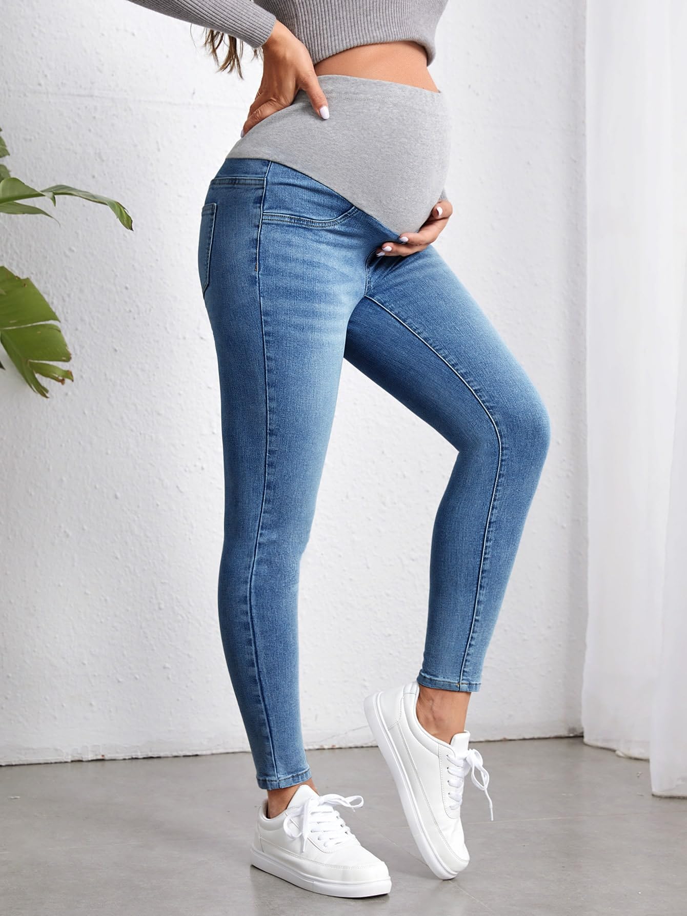 Floerns Women's Maternity High Waist Ripped Hem Stretch Denim Jeans with Pockets - Comfortable Pregnancy Pants for Casual Wear & Everyday Outfits