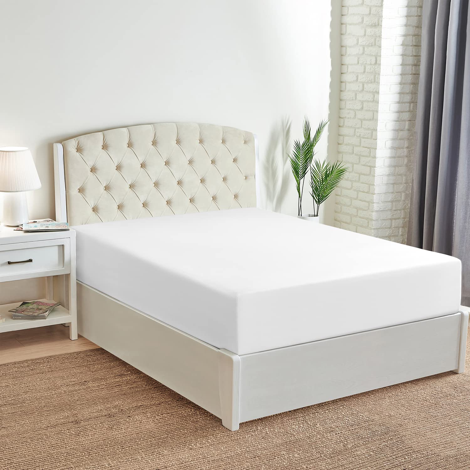 Mellanni King Size Fitted Sheet - Ultra Soft Cooling Bed Sheet with 16