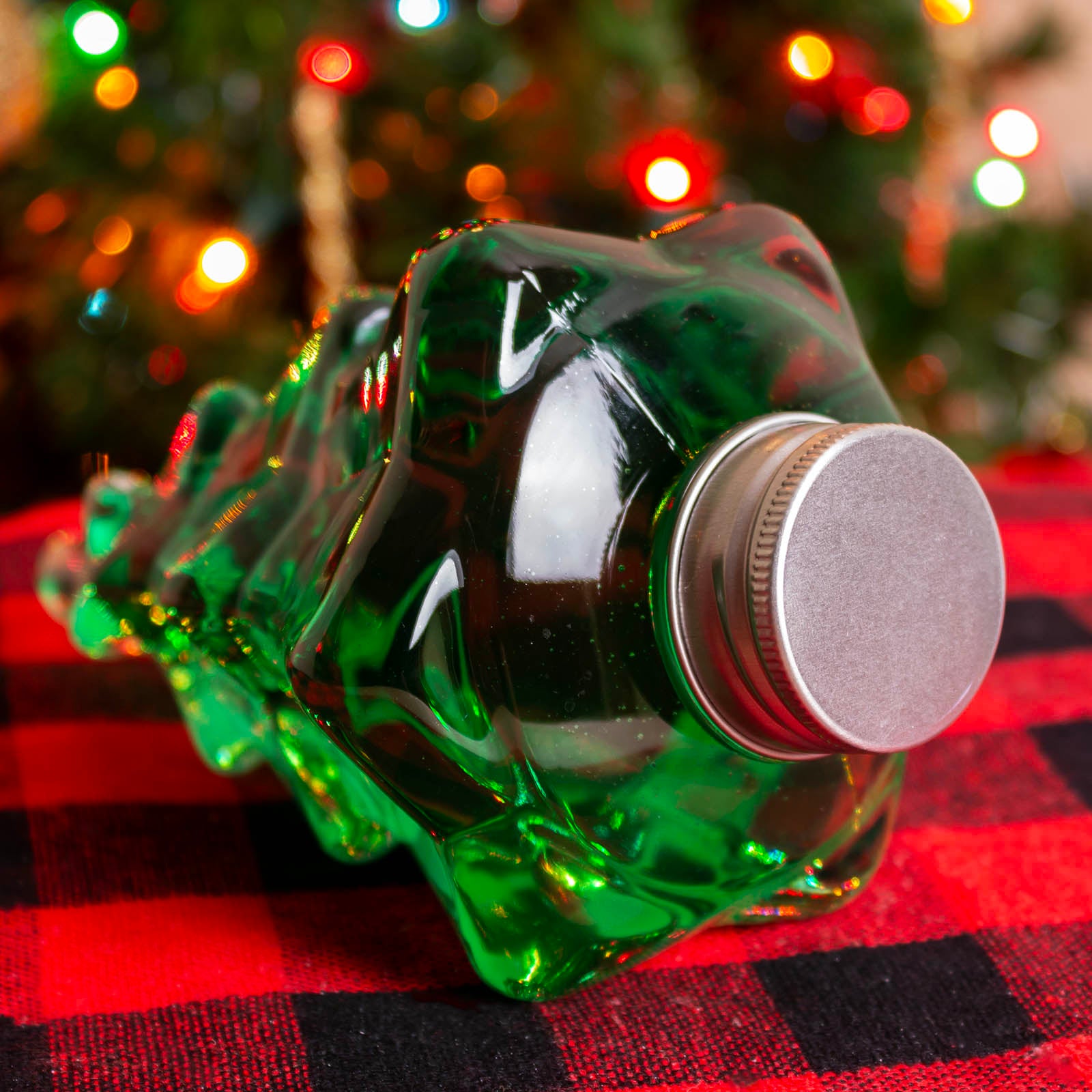 BarConic® Plastic Christmas Tree Cup - 16oz Reusable Party Cups for Holiday Celebrations, Christmas Decorations, and Festive Gatherings