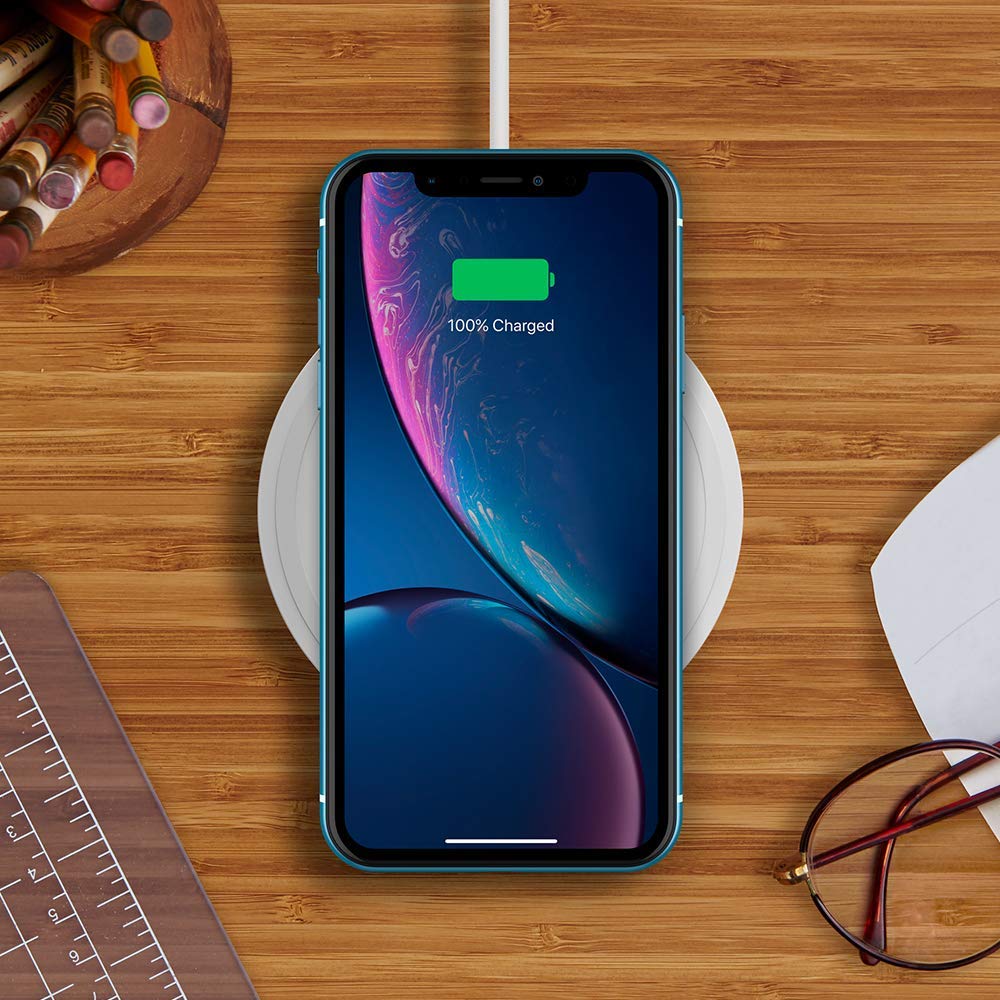 Belkin 10W Fast Wireless Charger Pad - Qi Certified Charging Station for iPhone 11/12/13/14 Series, Samsung Galaxy S10/S20/S21/S22, Note10/20 & AirPods | Perfect for Bedside, Office & Car Use