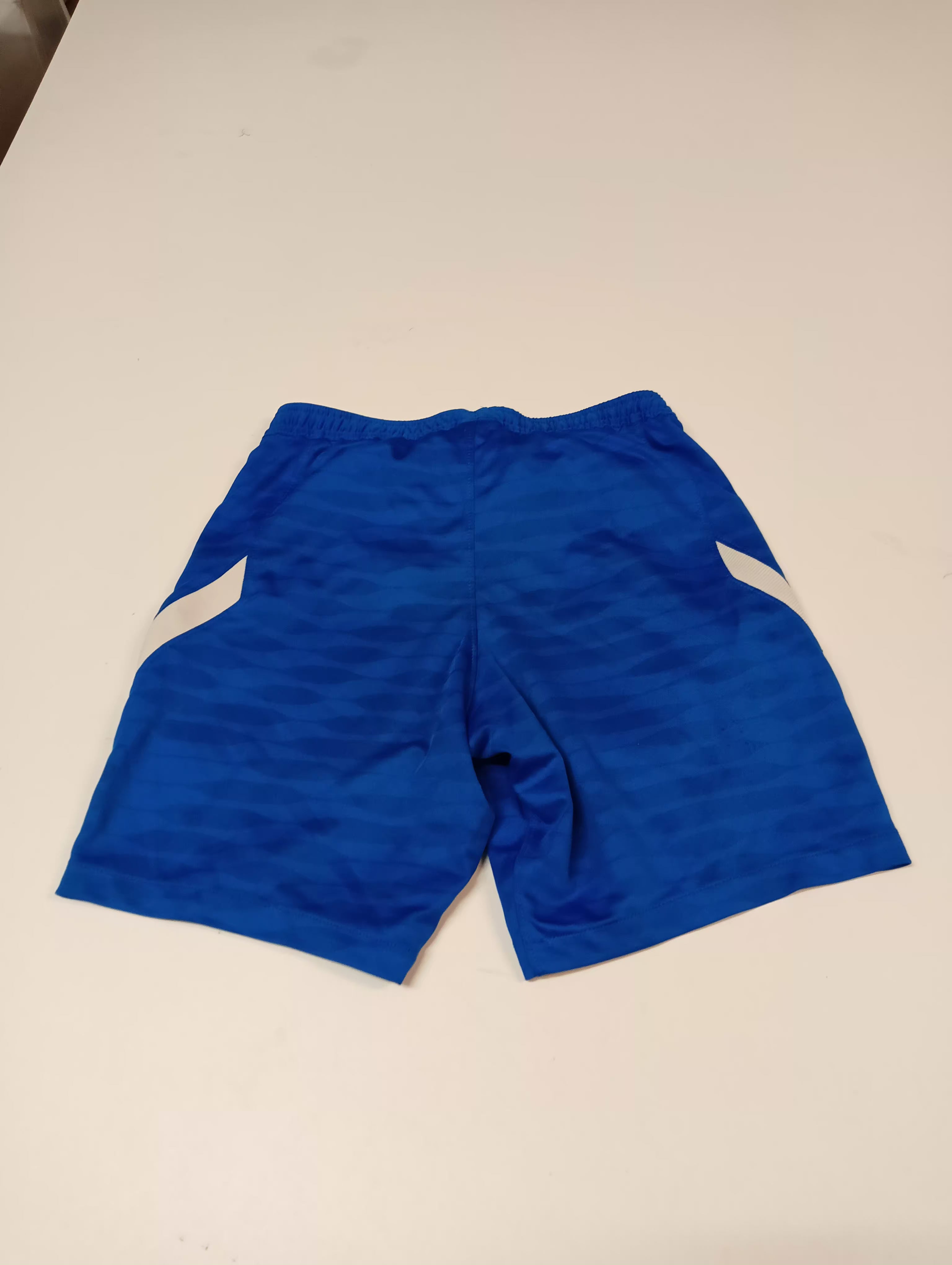 Nike Vintage Shorts for Men - Classic Comfort & Style - Perfect for Running, Gym, and Casual Wear - Size S (1707)