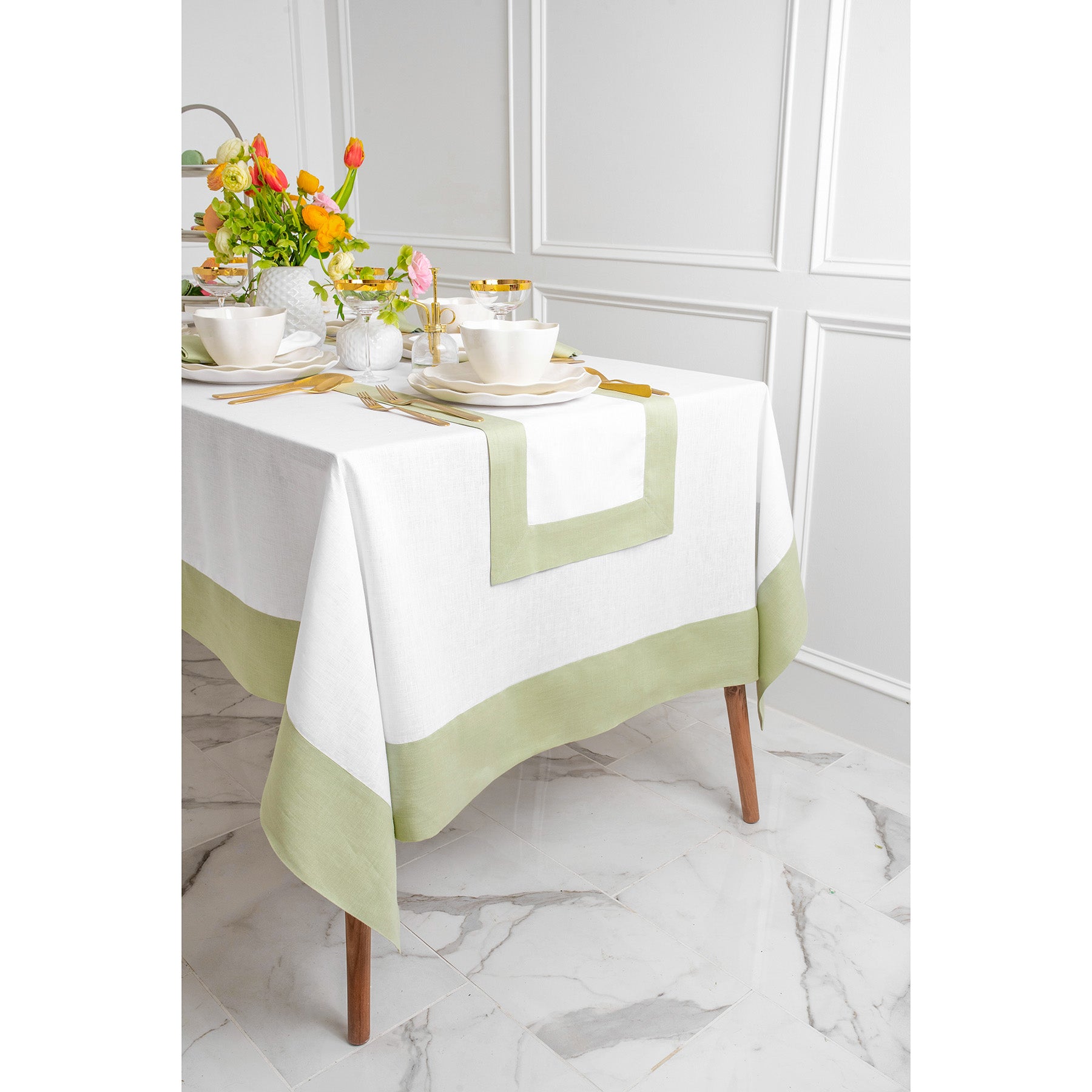 Stylish Contempo Tablecloth - Waterproof & Wrinkle-Free - Perfect for Dining, Parties & Home Decor