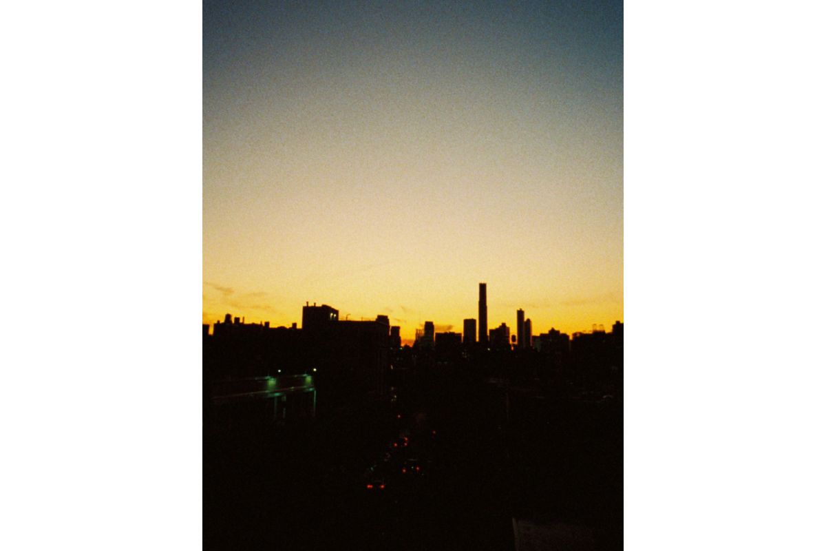 Lomography Lomomatic 110 Film Camera with Flash - Golden Gate Edition | Vintage Style 110 Film Photography for Travel, Street & Retro Photography