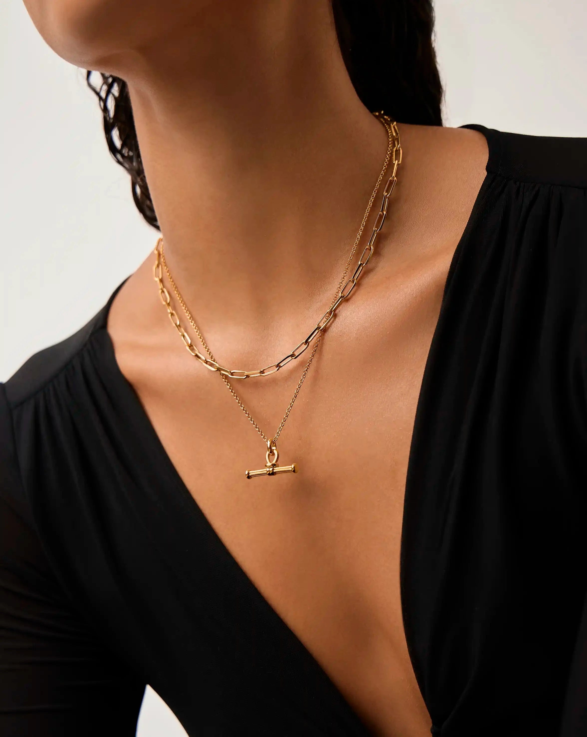 Ridge T Bar Chain Necklace - 18K Gold Plated Stainless Steel Jewelry for Women | Elegant Layering Necklace for Everyday Wear & Special Occasions