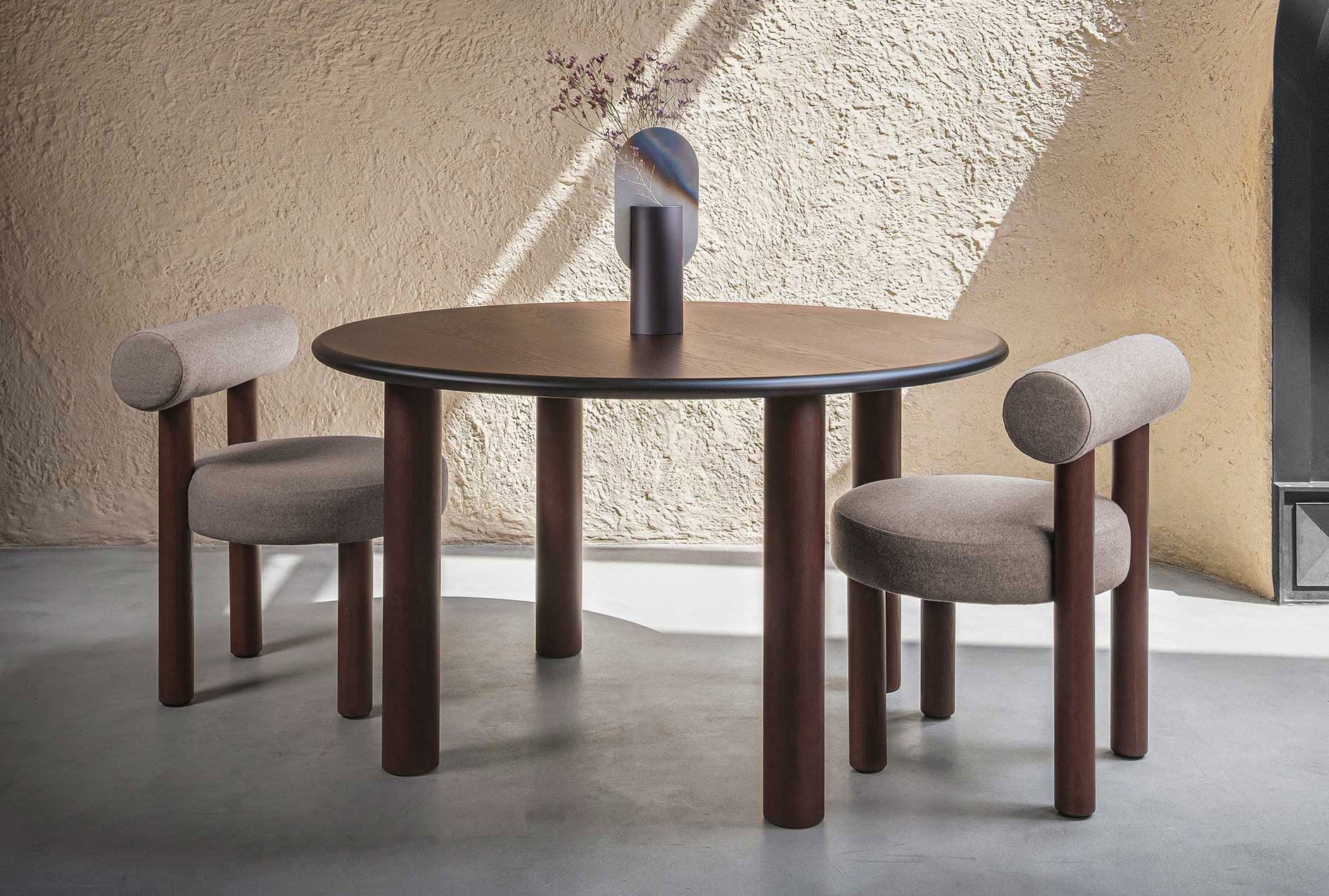 Noom Paul Round Dining Table - Modern Wooden Kitchen Table for 4-6 People | Perfect for Small Spaces, Apartments & Cozy Family Meals