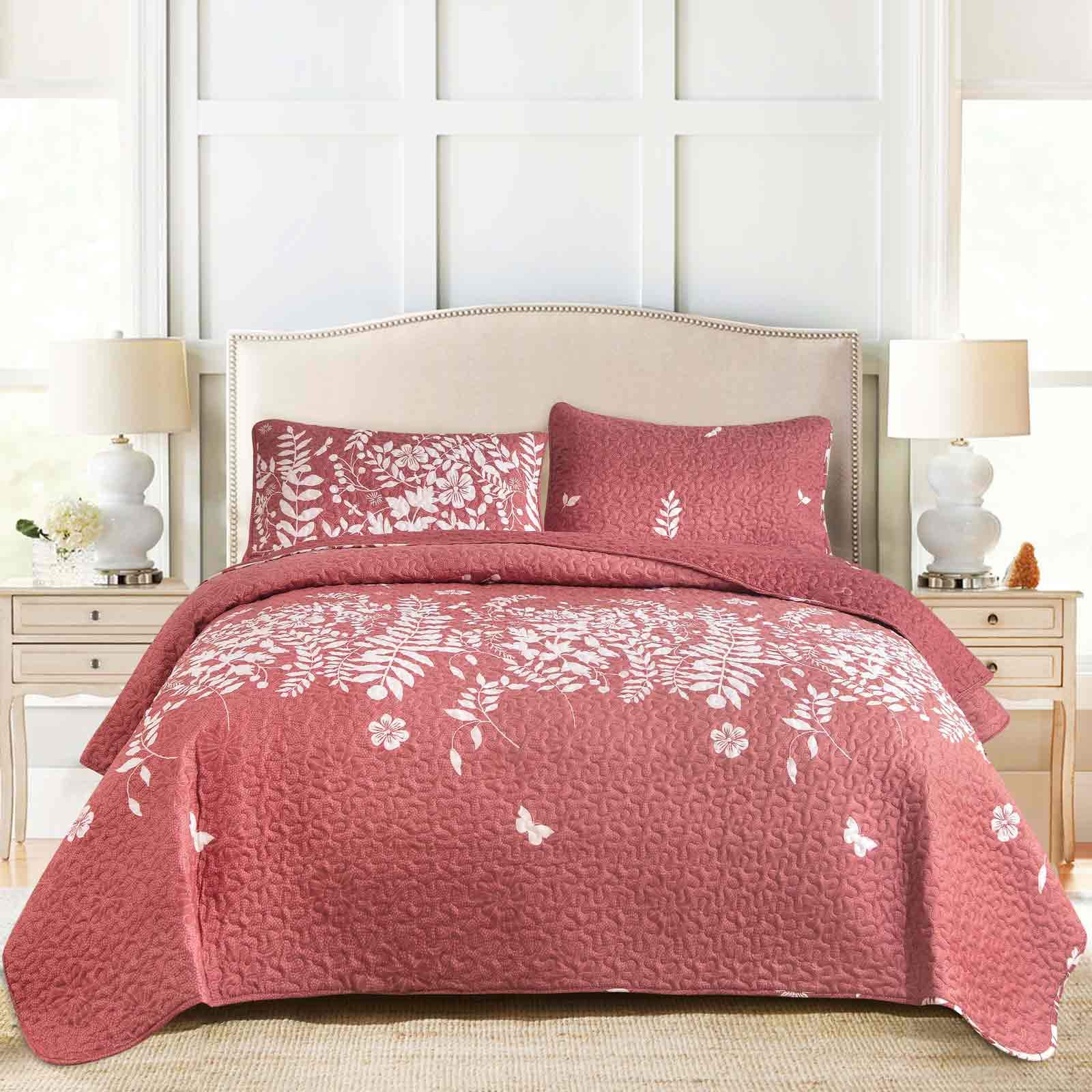NANKO Queen Size 3-Piece Quilt Set - Lightweight Soft Microfiber Bedspread Coverlet with Coral Floral Red Flower Print | Modern Farmhouse & Boho Style Bedding for Men & Women | Perfect for Guest Rooms, Master Bedrooms & Cozy Farmhouse Decor