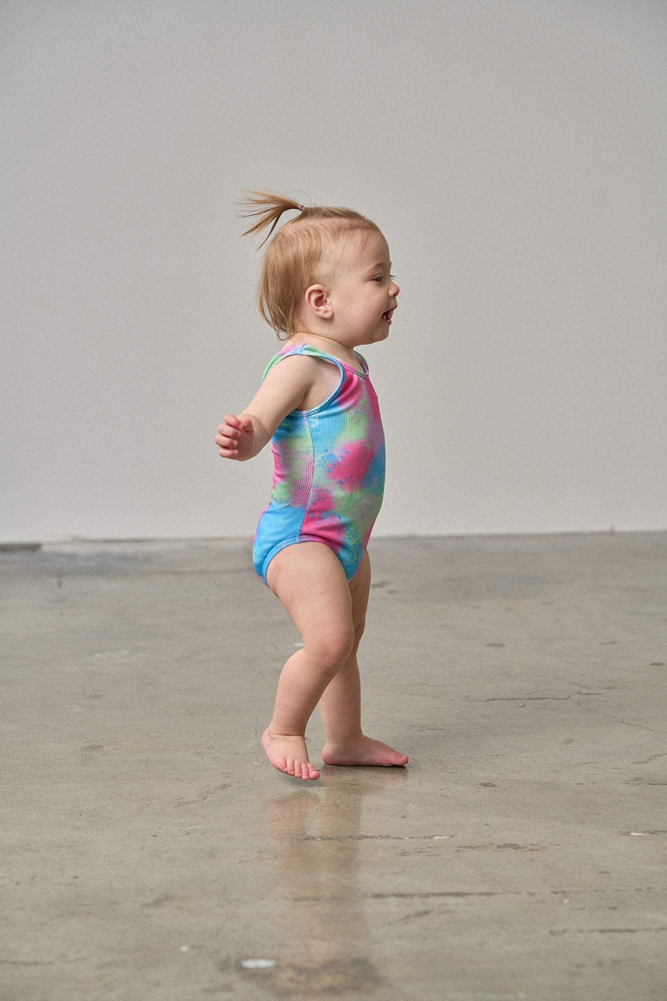 Neon Watercolor Girls Swimsuit - Trendy One Piece Bathing Suit for Kids, UV Protection Swimwear for Beach, Pool & Summer Activities