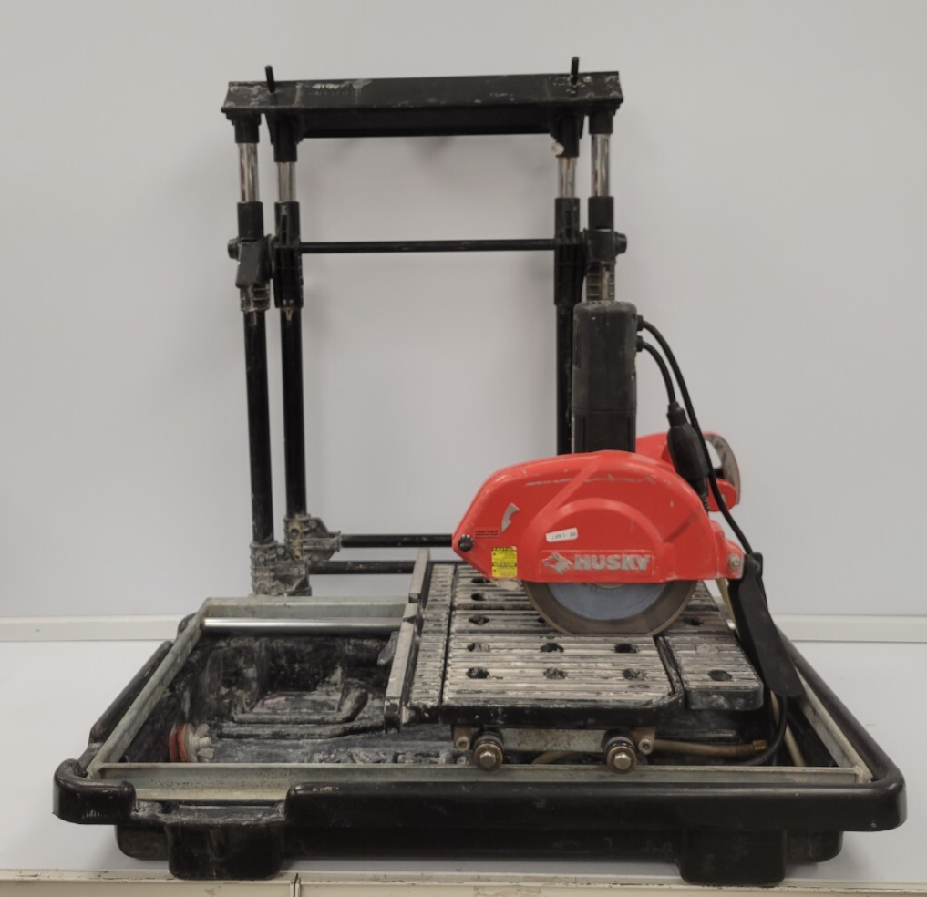 Husky THD950I Professional Wet Tile Saw for Ceramic, Porcelain & Stone - Perfect for DIY Home Renovation & Professional Tiling Projects