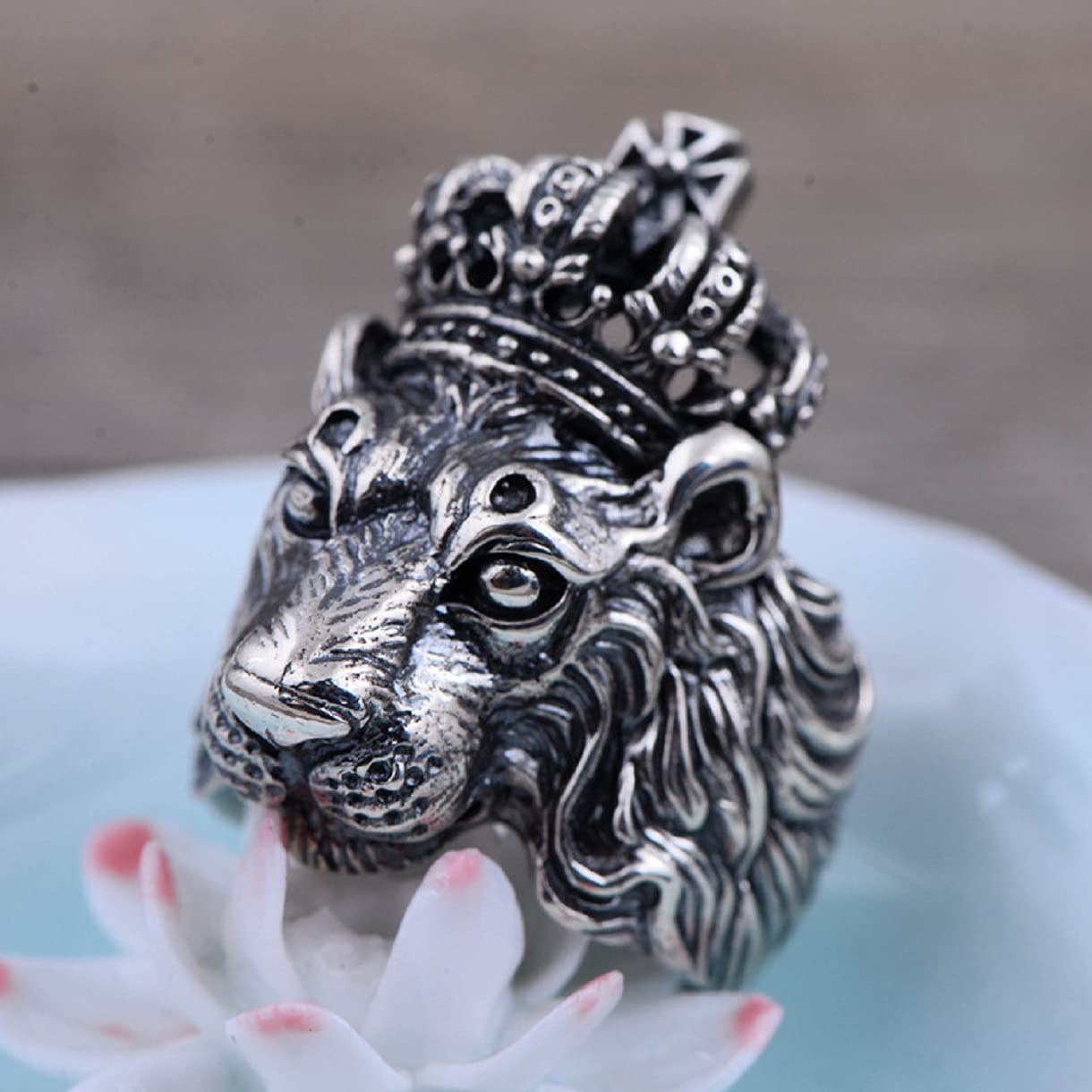 Gothic Lion Crown Ring for Men - Punk Lion King Ring, Hip Hop Lion Head Jewelry, Viking Cross Ring - Retro Rock Animal Ring for Men - Perfect for Gothic Fashion, Punk Style, and Hip Hop Accessories