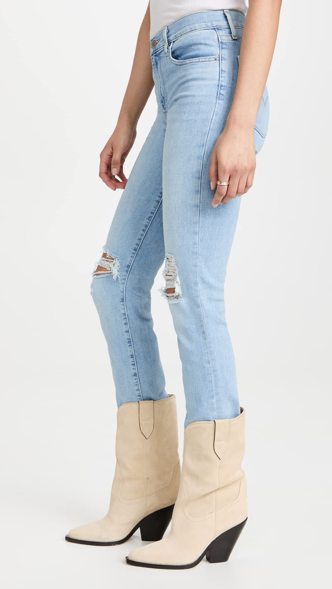 Levi's Women's Premium 724 High Rise Straight Jeans - Slim Fit Stretch Denim Pants for Casual Wear & Everyday Outfits
