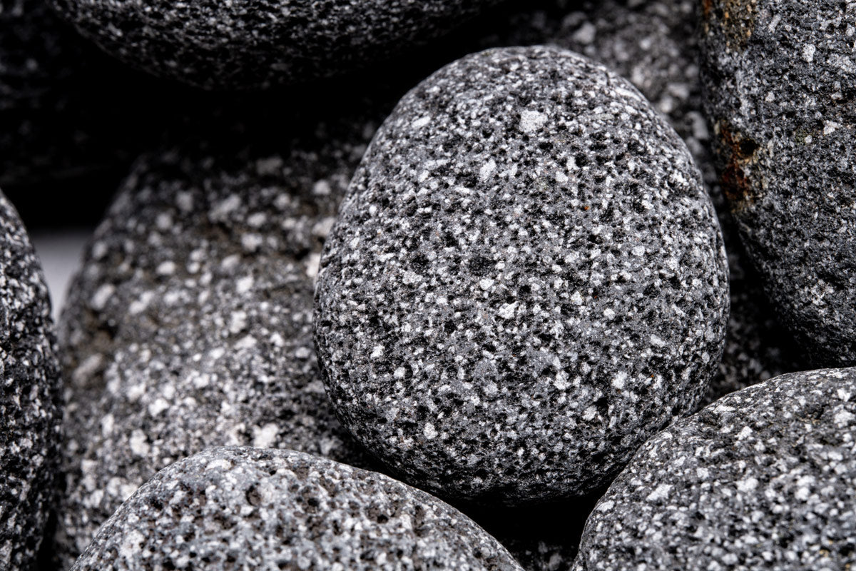 Premium Black Star Lava Rocks for Landscaping & Aquarium - Natural Volcanic Stone for Garden Decor, Fish Tank, and Zen Gardens - Ideal for Drainage, Soil Aeration, and Decorative Use