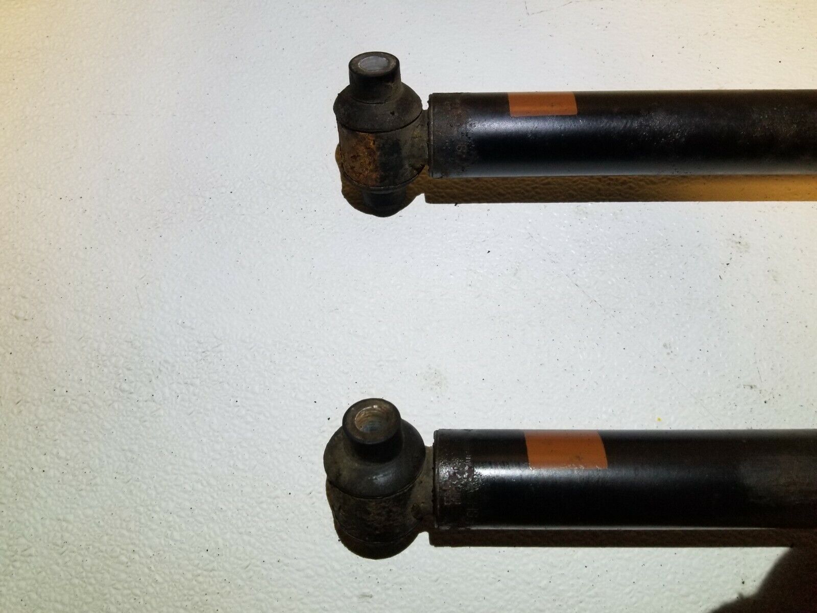 Volvo S60 Rear Shock Absorber Pair - OEM Replacement for 2005 2006 2007 2008 2009 Models - Perfect for Smooth Ride & Enhanced Suspension Performance
