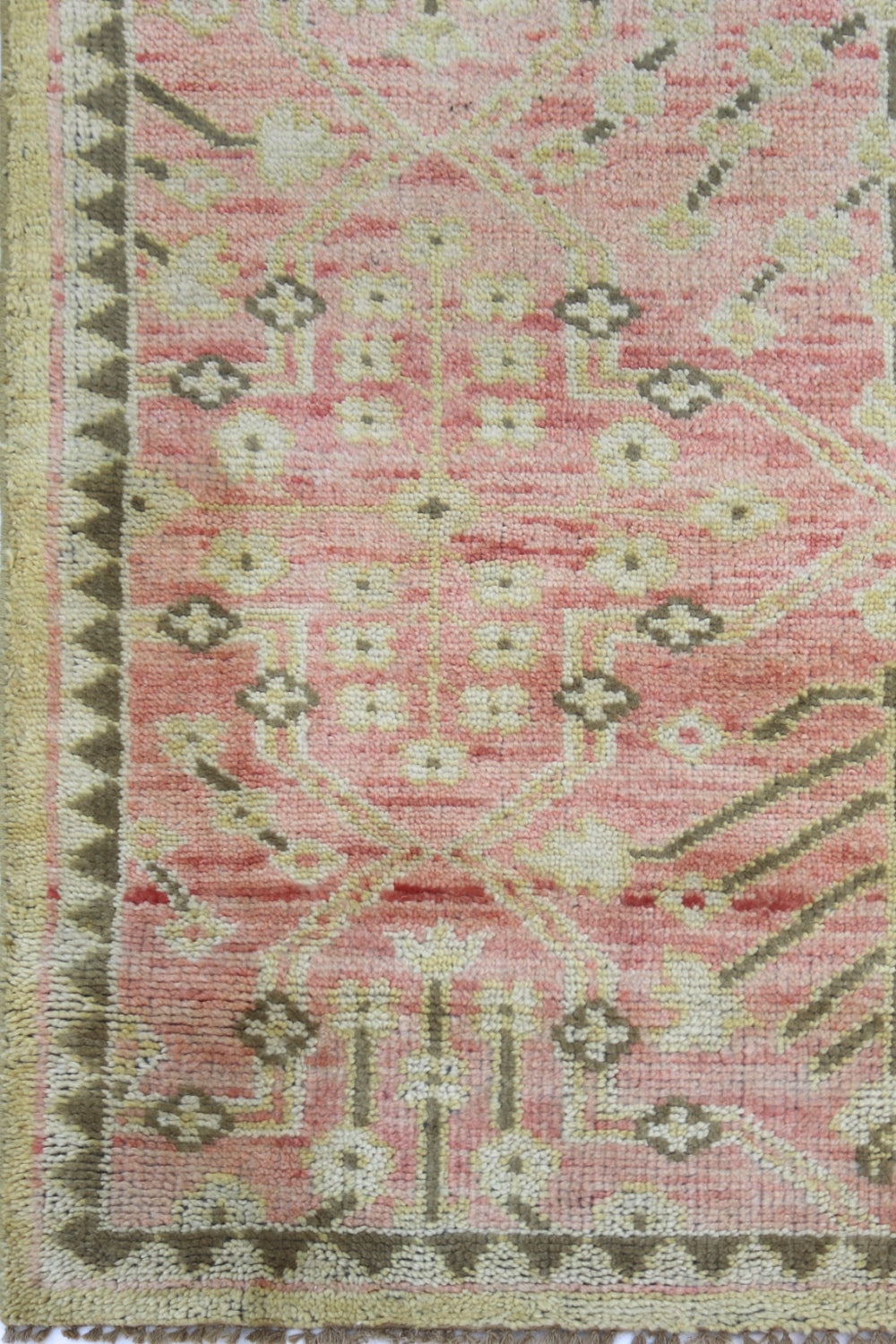 Handwoven Bakhtiari Tribal Rug - Authentic Persian Wool Carpet J71624 for Living Room, Bedroom & Home Decor