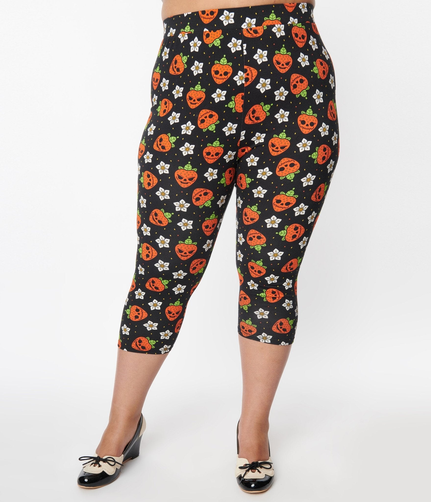 Sourpuss Black Berry Dead Capris - Vintage Style Women's Capri Pants | Retro Fashion for Casual Wear, Parties & Halloween Costumes