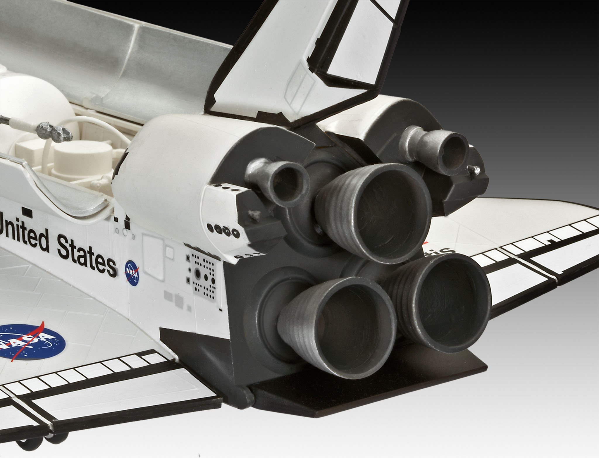 Revell 04544 Space Shuttle Atlantis Model Kit - NASA Spacecraft Building Set for Collectors & Hobbyists - Perfect for Home Display & STEM Education Projects