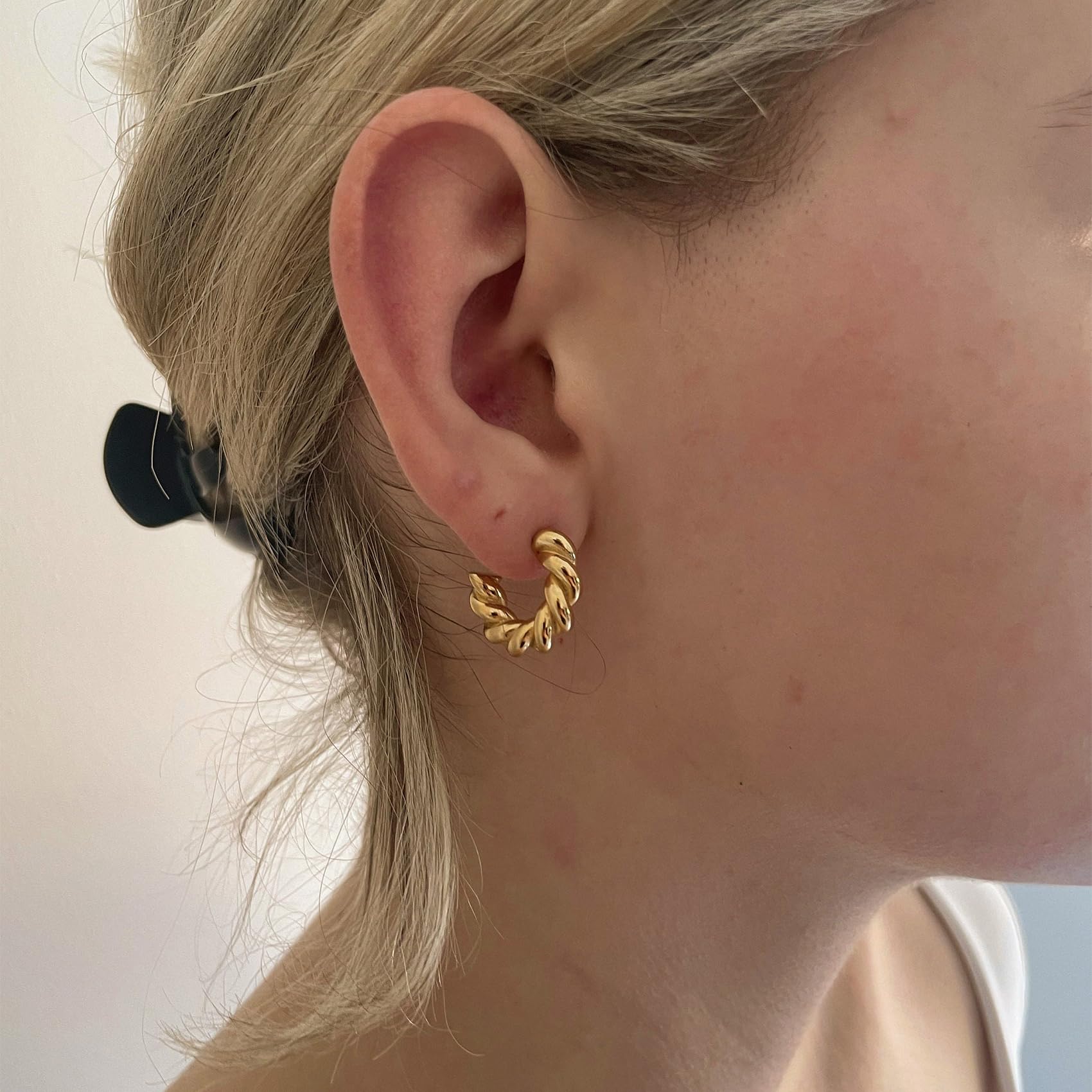 Twisted Gold Hoop Earrings for Women - Thick Chunky Hypoallergenic Vintage Twist Hoops - Perfect for Parties, Weddings & Everyday Wear