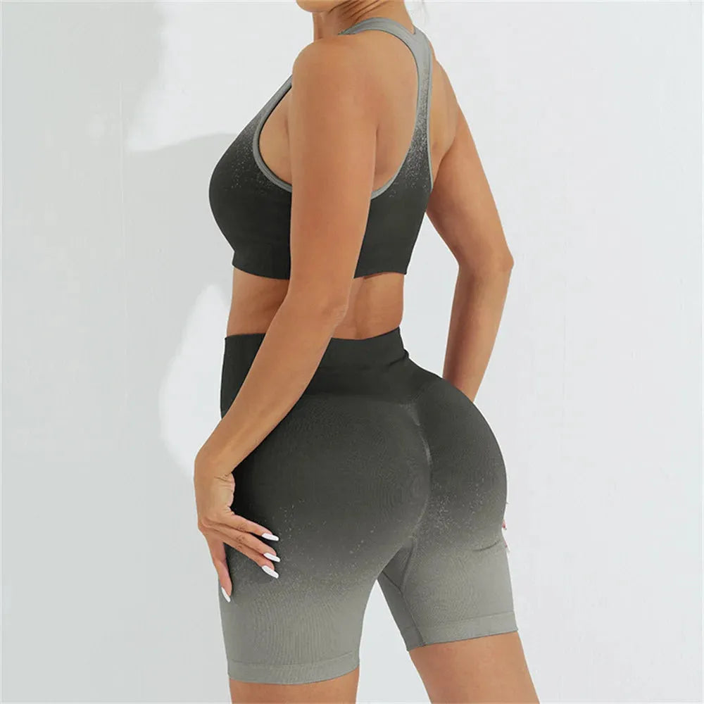 Seamless Women's Yoga Set - Workout Tracksuit Sportswear Gym Clothing with Long Sleeve Crop Top & High Waist Leggings - Gradient Fitness Outfit for Yoga, Pilates, Running & Gym Training