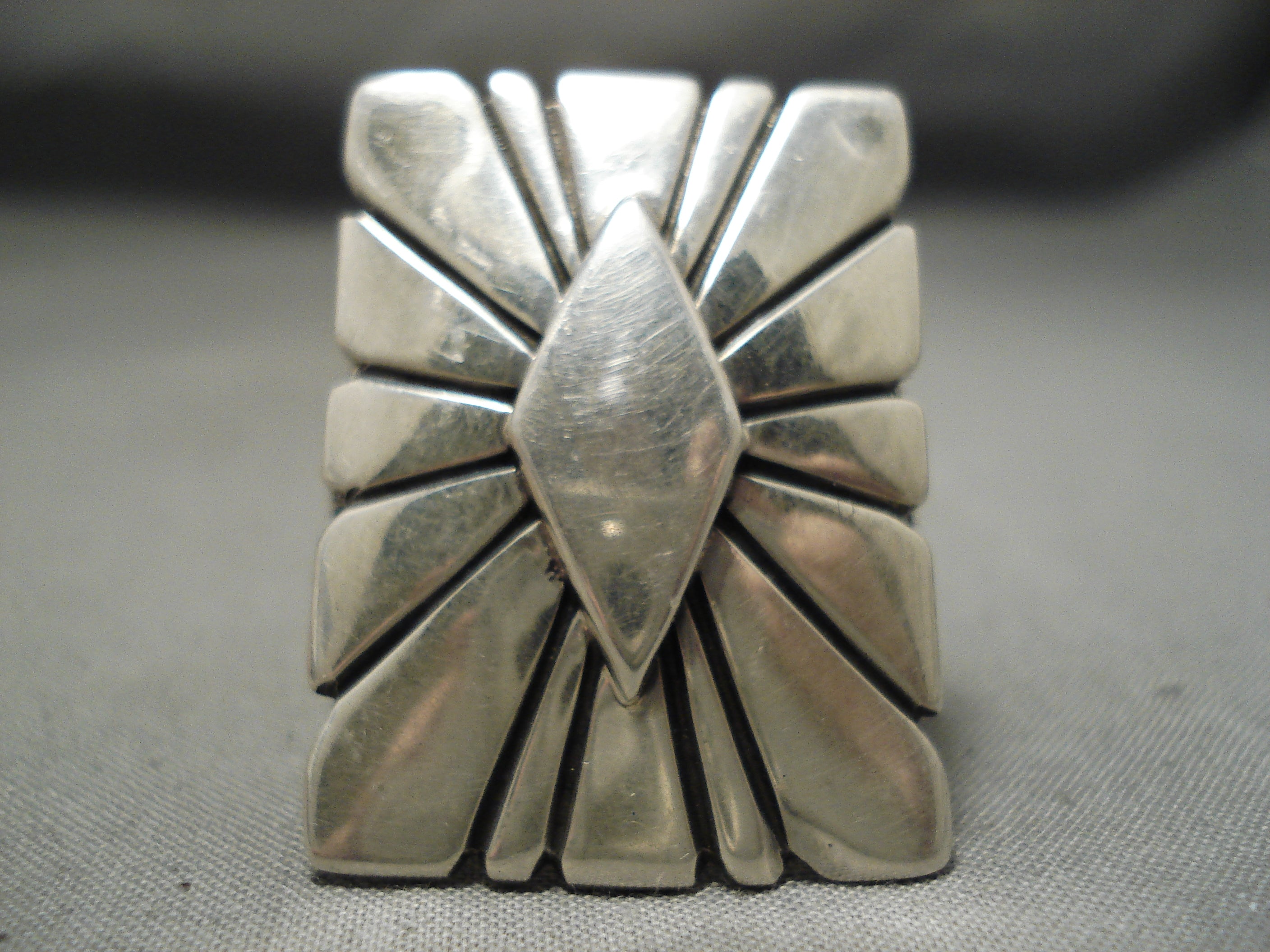 Vintage Navajo Sterling Silver Native American Arrows Ring - Handmade Tribal Jewelry for Women & Men | Perfect for Boho Style, Western Fashion & Gift Giving