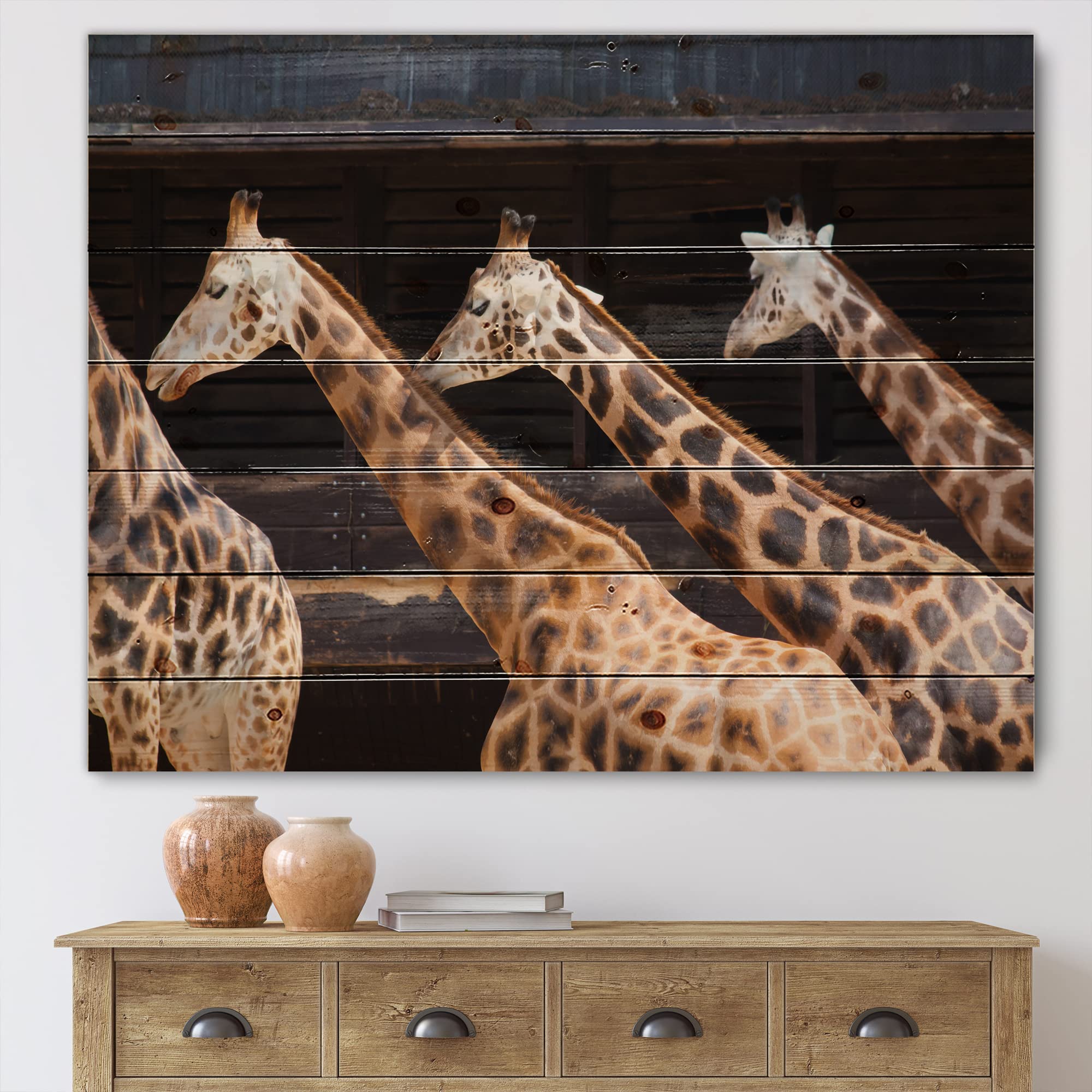 DesignQ Three Giraffes Running Farmhouse Wood Wall Decor - Brown Wood Wall Art with Large Animal Prints on Natural Pine Wood - Perfect for Living Room, Bedroom & Nursery Decor