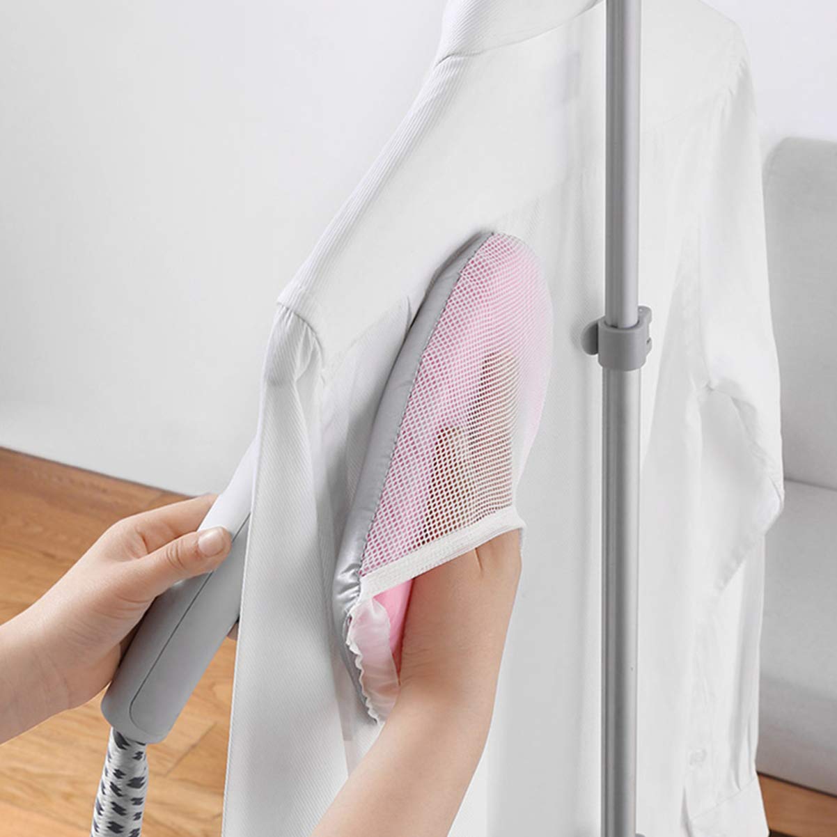FOMIYES 1pc Heat Resistant Ironing Gloves - Steam Iron Hand Protector Mitt for Clothes Steamer & Garment Care - Perfect for Home Laundry, Travel & Professional Use