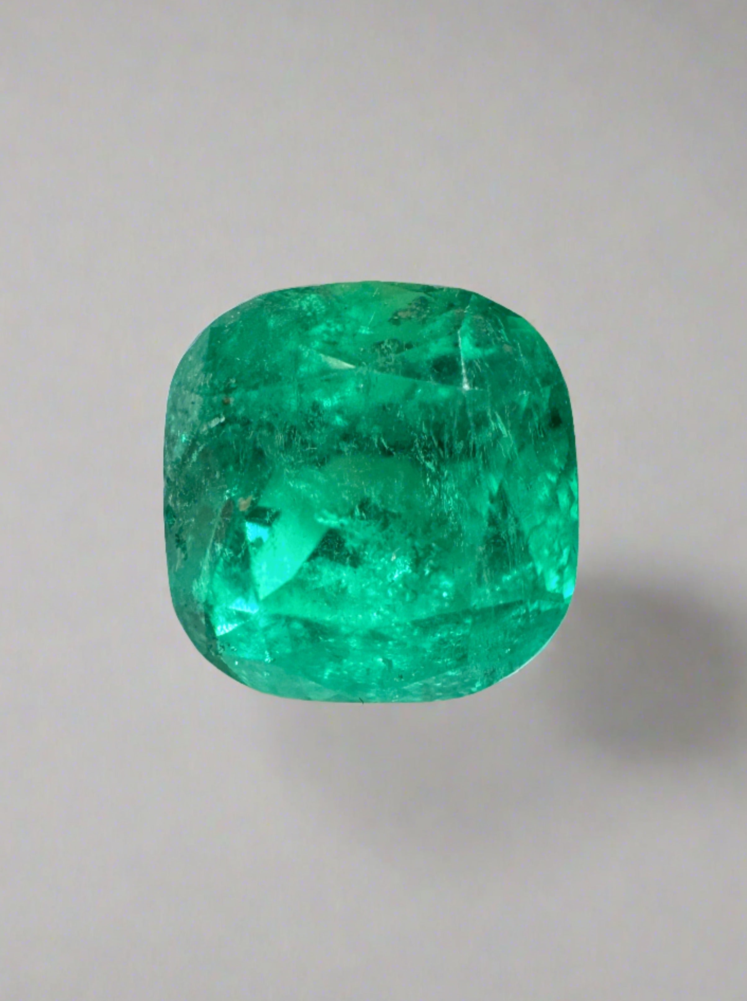 2.63 Carat Natural Colombian Emerald - 8.5x8.5mm Loose Cushion Cut Gemstone for Jewelry Making, Engagement Rings & Luxury Gifts
