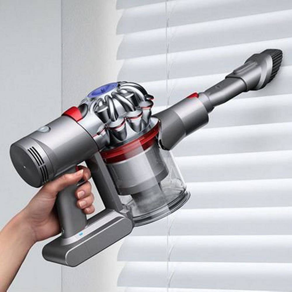 Refurbished Dyson V7 Cordless Vacuum Cleaner - Official Outlet | 1 Year Warranty | Lightweight & Powerful for Pet Hair, Hard Floors & Carpets | Perfect for Home Cleaning & Quick Pickups