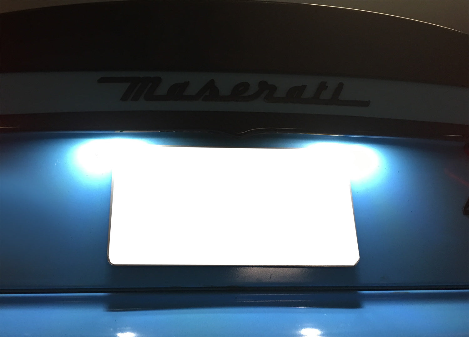 18 SMD LED License Plate Lights for Maserati 4200 GT Coupe/Spyder & GranTurismo - Super Bright White Light, Easy Installation, Waterproof - Perfect for Night Driving & Car Customization