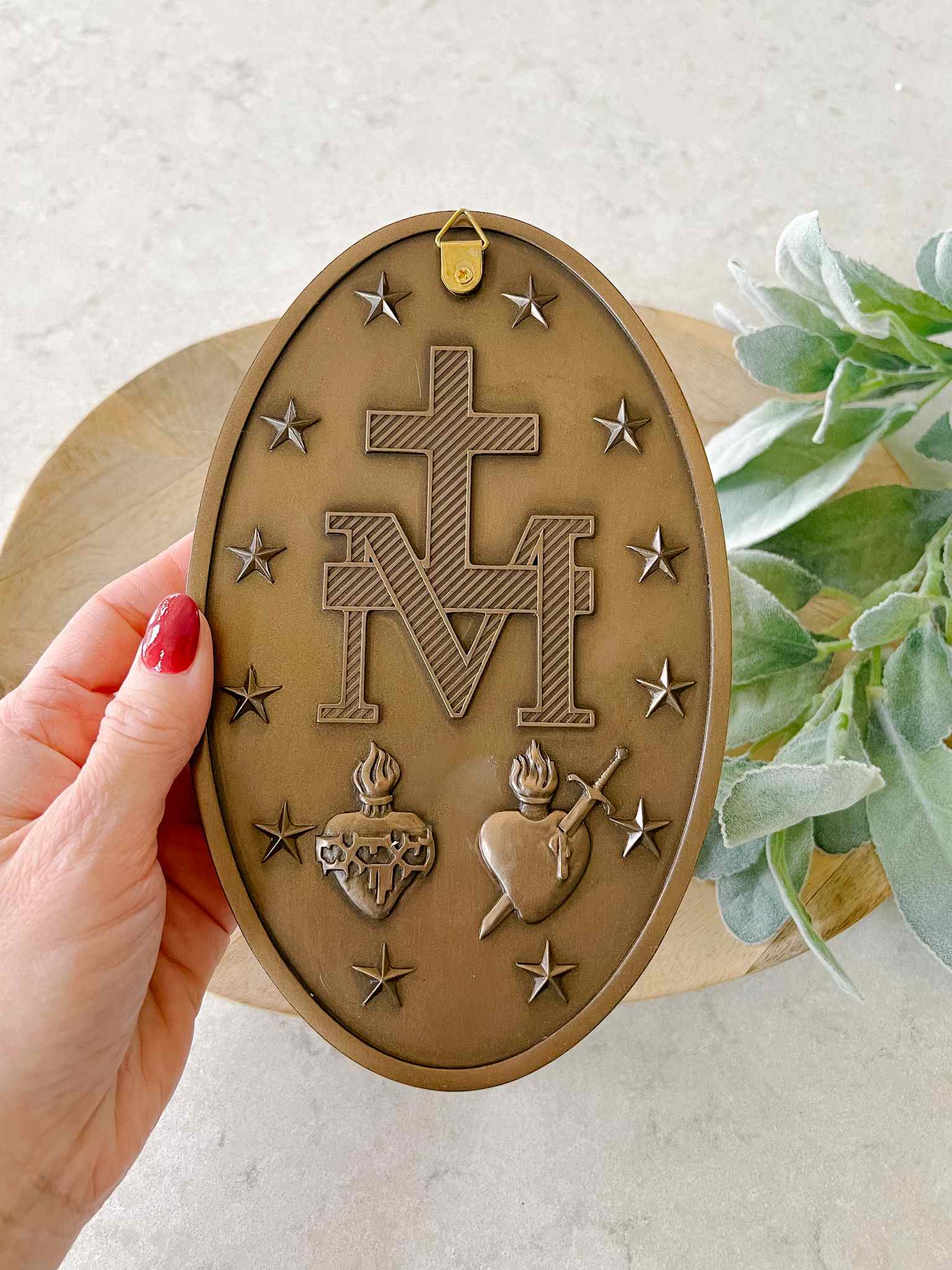 Miraculous Medal Wall Plaque - Religious Home Decor for Catholic Devotion - Perfect for Bedroom, Prayer Room & Gift Giving