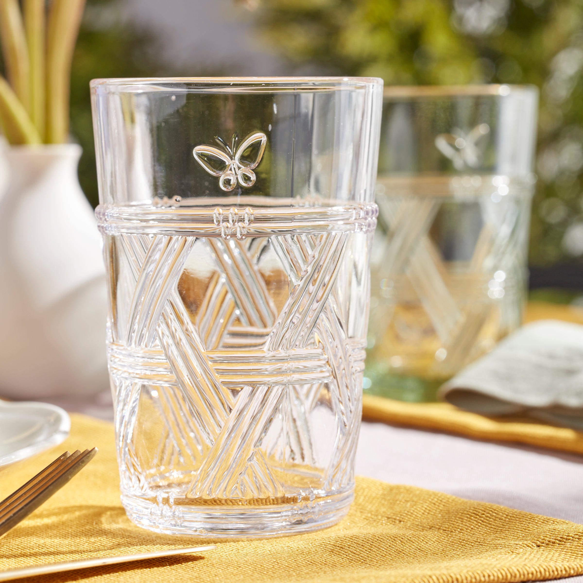 Butterfly Meadow Clear Tall Drinking Glasses Set of 4 - Elegant Glassware for Iced Tea, Cocktails & Home Decor