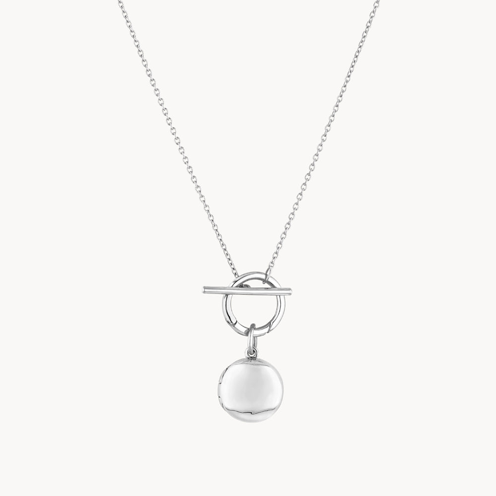 Personalized Engravable Round Locket Necklace with Chain - Sterling Silver Jewelry for Women - Perfect for Anniversary Gifts, Valentine's Day & Keepsakes