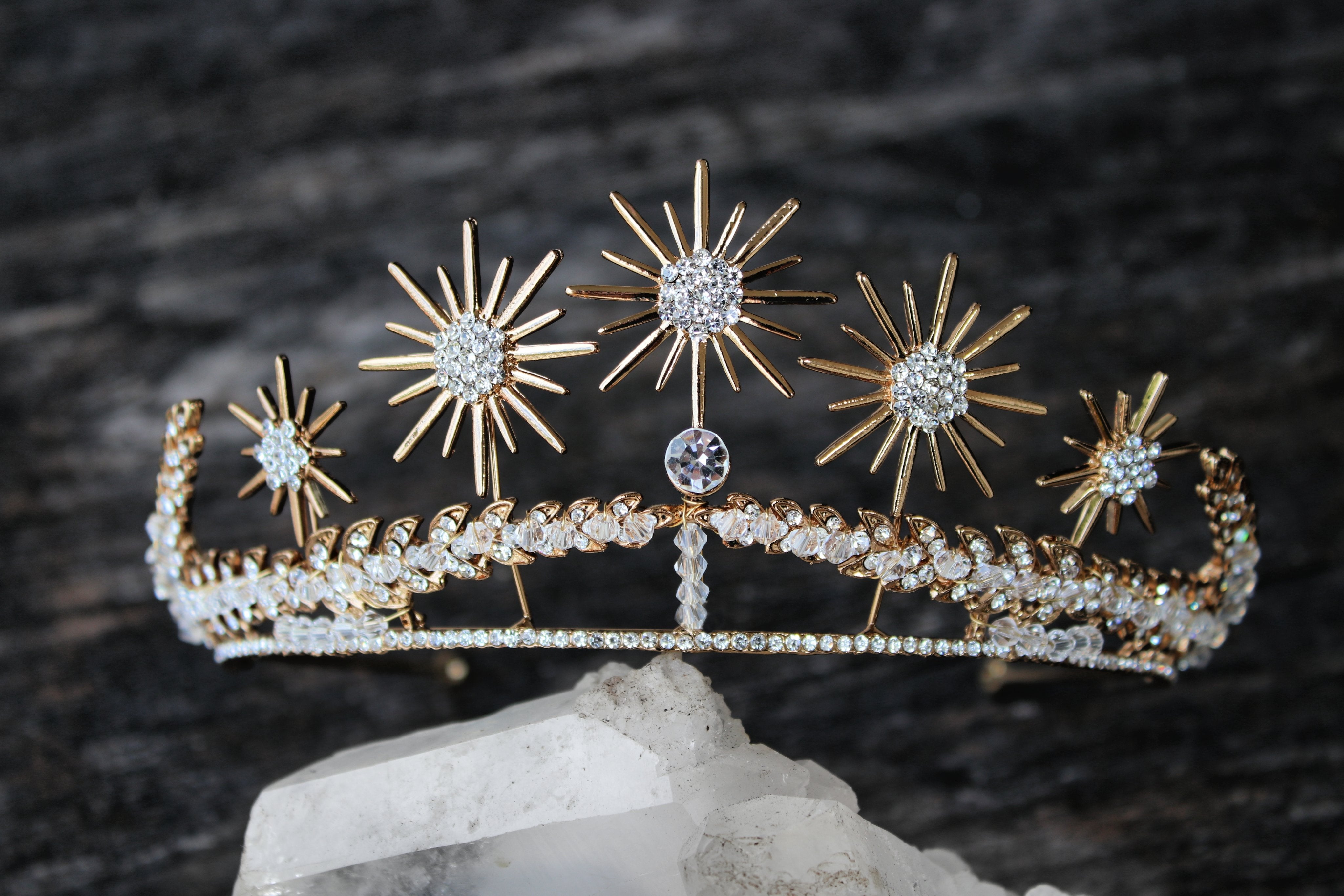 STARBURST Bridal Tiara for Women – Sparkling Crystal Wedding Headpiece – Elegant Bride Hair Accessory for Weddings, Prom, Pageants, and Special Occasions