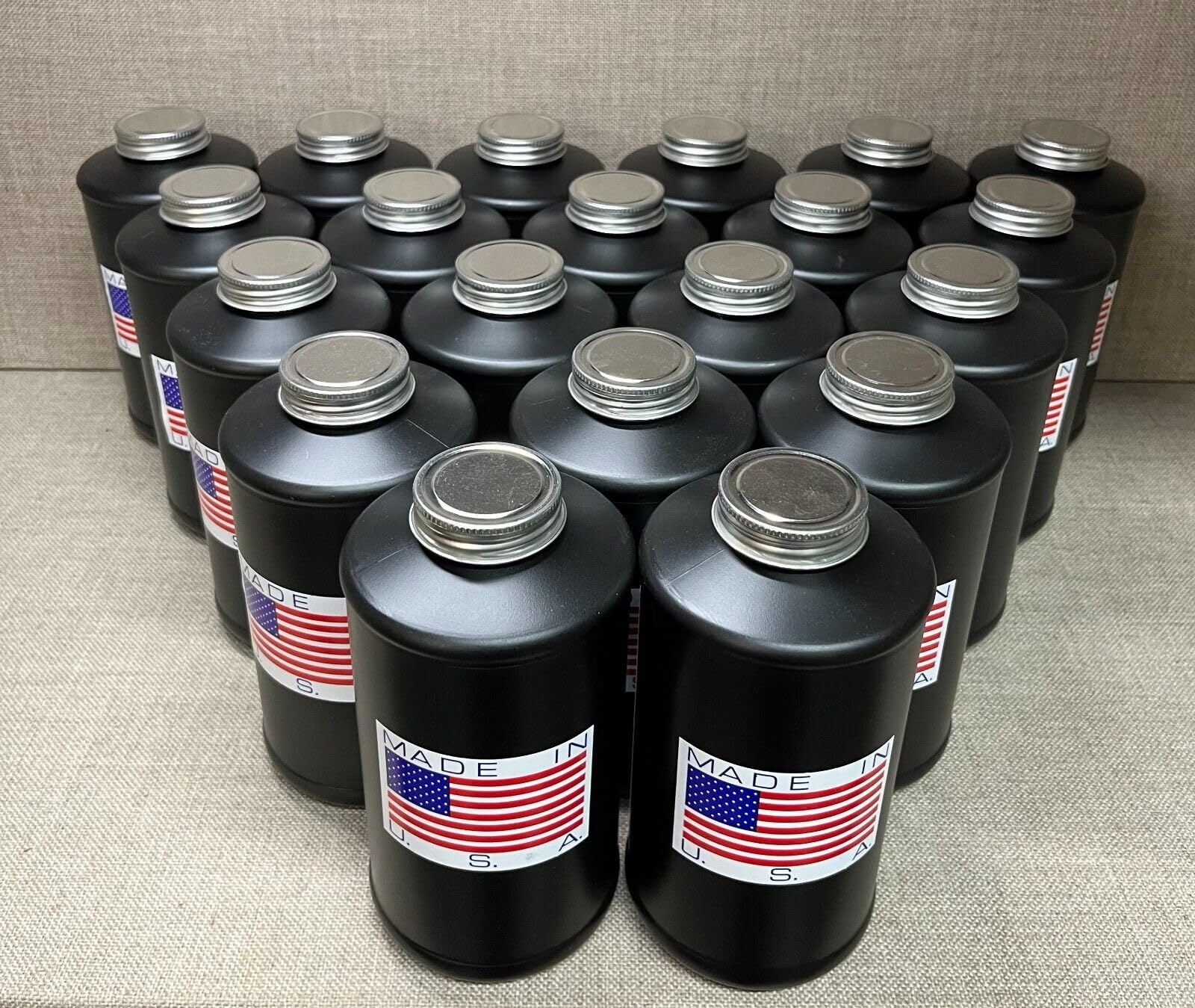 20 Empty Black Quart Bottles with Lids - Compatible with Pro Undercoating & Standard Spray Guns - Made in USA - Perfect for Automotive Paint, Lubricant Storage & DIY Projects