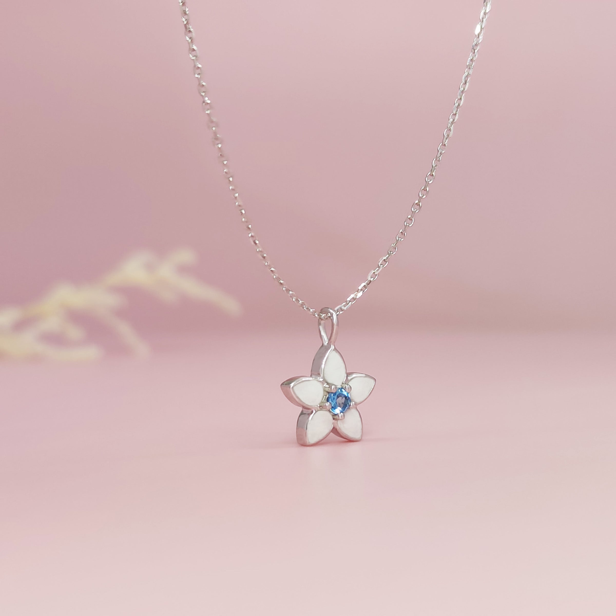 Milk Blossom Breast Milk Necklace - Handmade Keepsake Jewelry for Moms, Breastfeeding Mothers & Newborn Baby Gifts - Perfect for Memorializing Precious Moments & Motherhood Journey