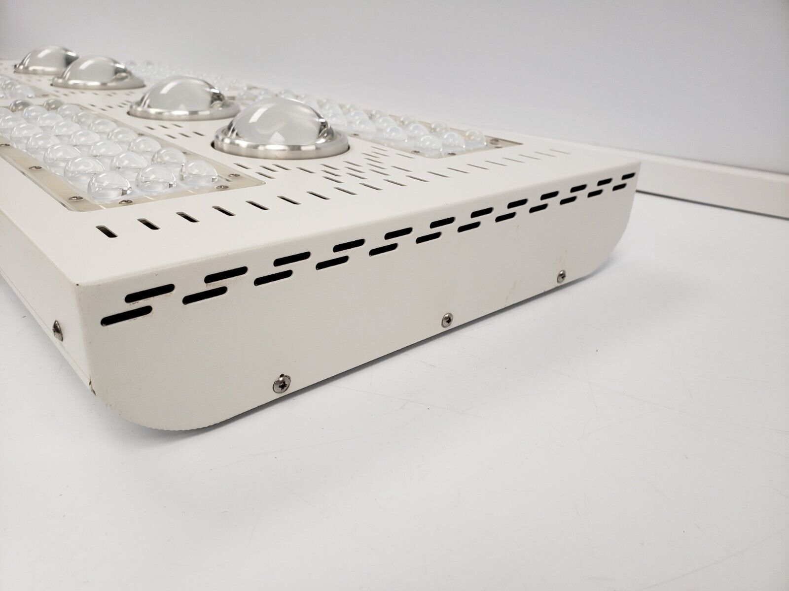 Maxbloom X8 Plus Full Spectrum LED Grow Light for Indoor Plants - Hydroponics, Greenhouse & Home Gardening