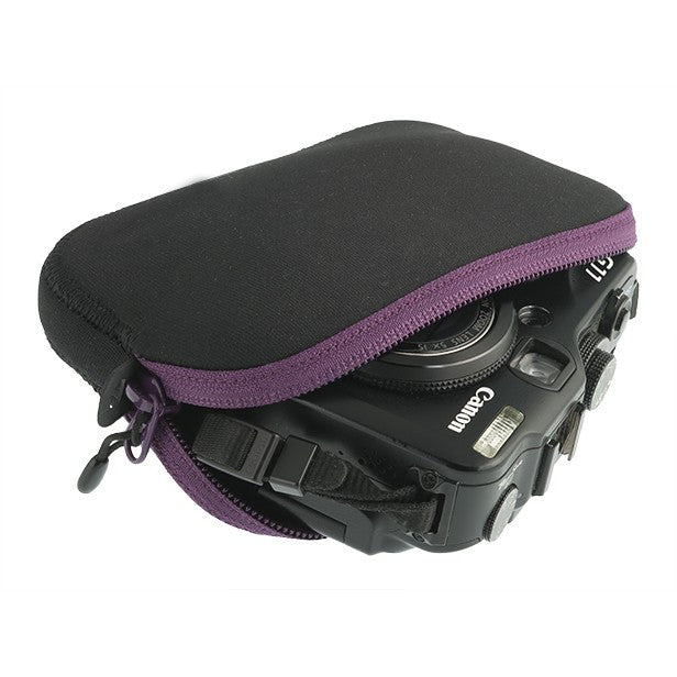 Sea to Summit Travelling Light ™ Padded Pouch - Compact Travel Organizer for Toiletries & Essentials | Water-Resistant Storage Bag for Camping, Hiking & Backpacking Trips
