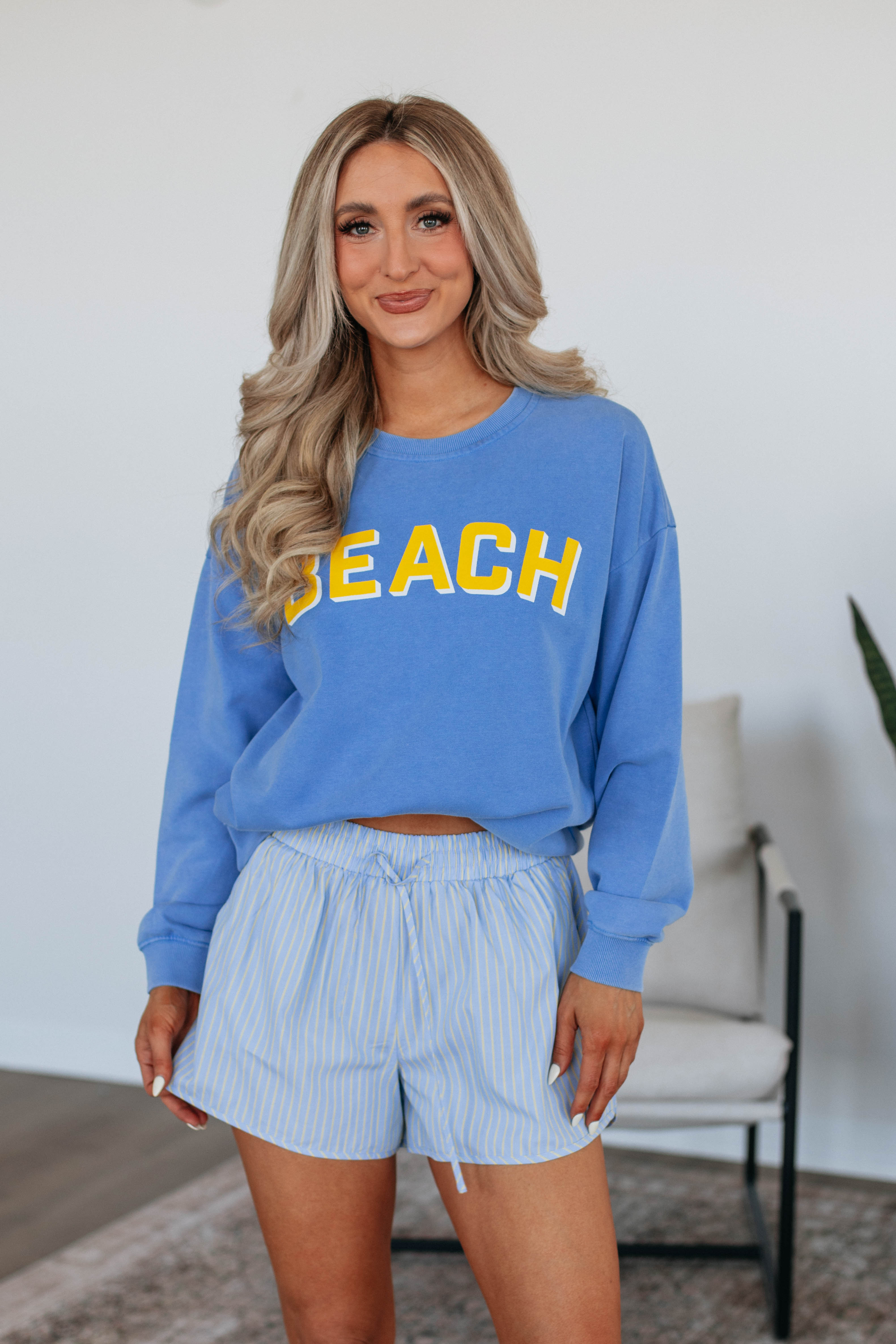 Beach Babe Crewneck Sweatshirt - Women's Casual Pullover for Summer Beach Outings & Vacation Style