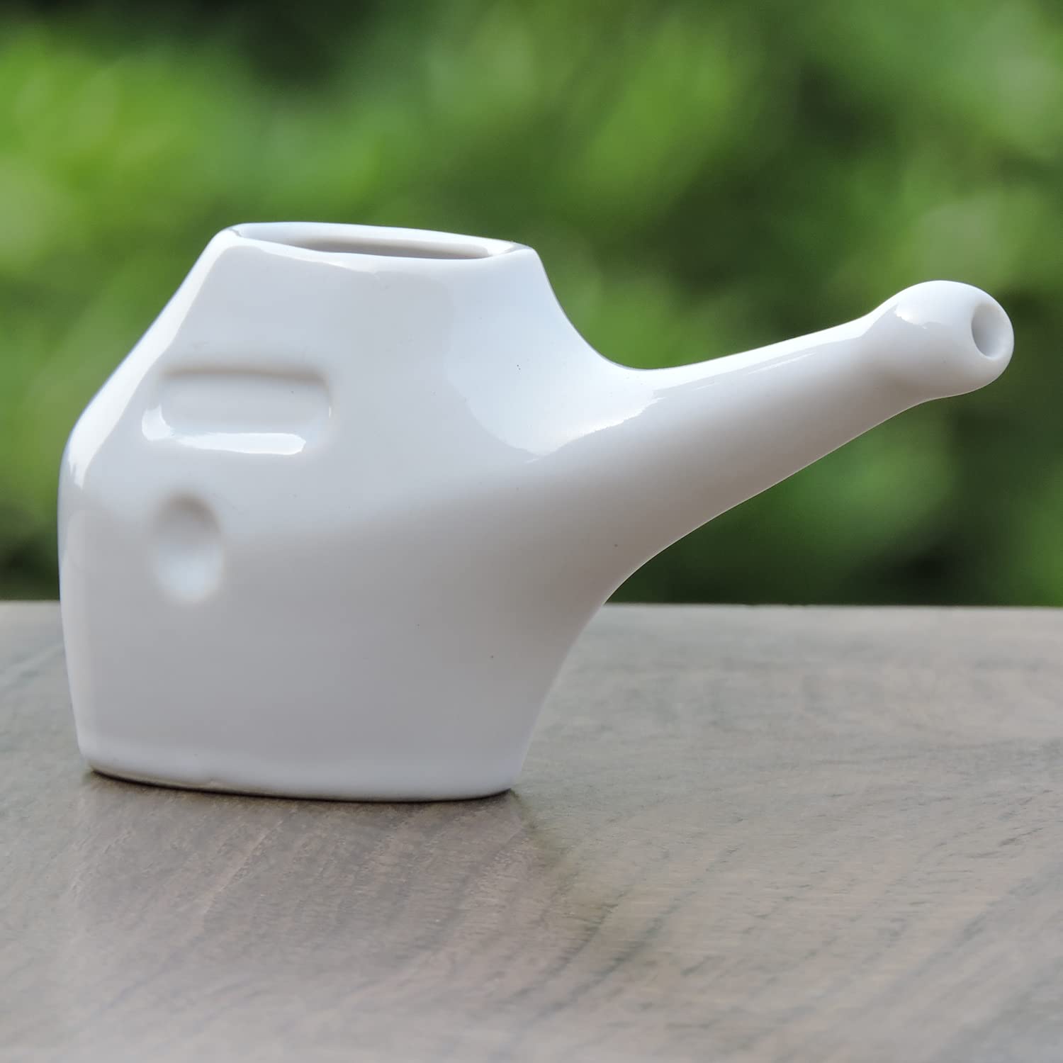 HealthGoodsIn Ceramic Neti Pot for Nasal Cleansing - Sinus Rinse Kit with 5 Sachets Neti Salt & 2 Silicone Tips (White) - Perfect for Allergy Relief, Cold & Flu Season, Yoga & Travel