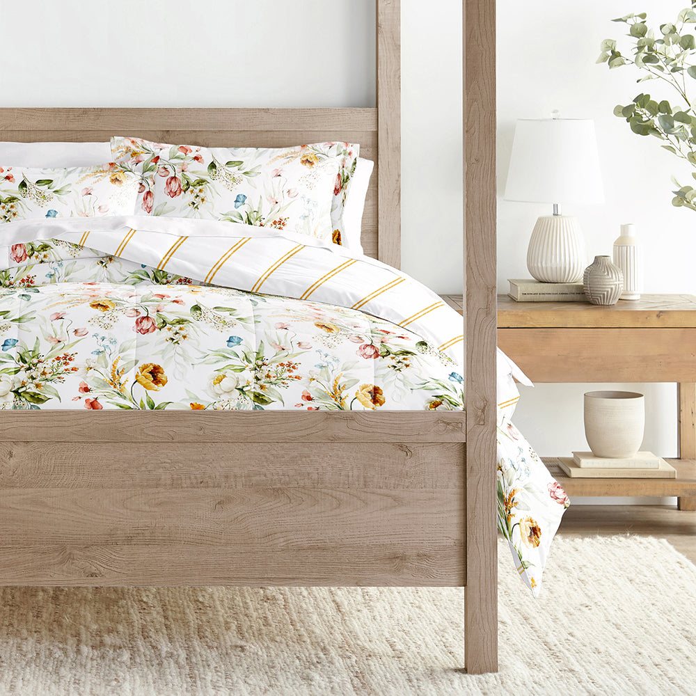 Chintz Floral Reversible Down Alternative Comforter Set - Soft All-Season Bedding for Master Bedroom & Guest Room Decor