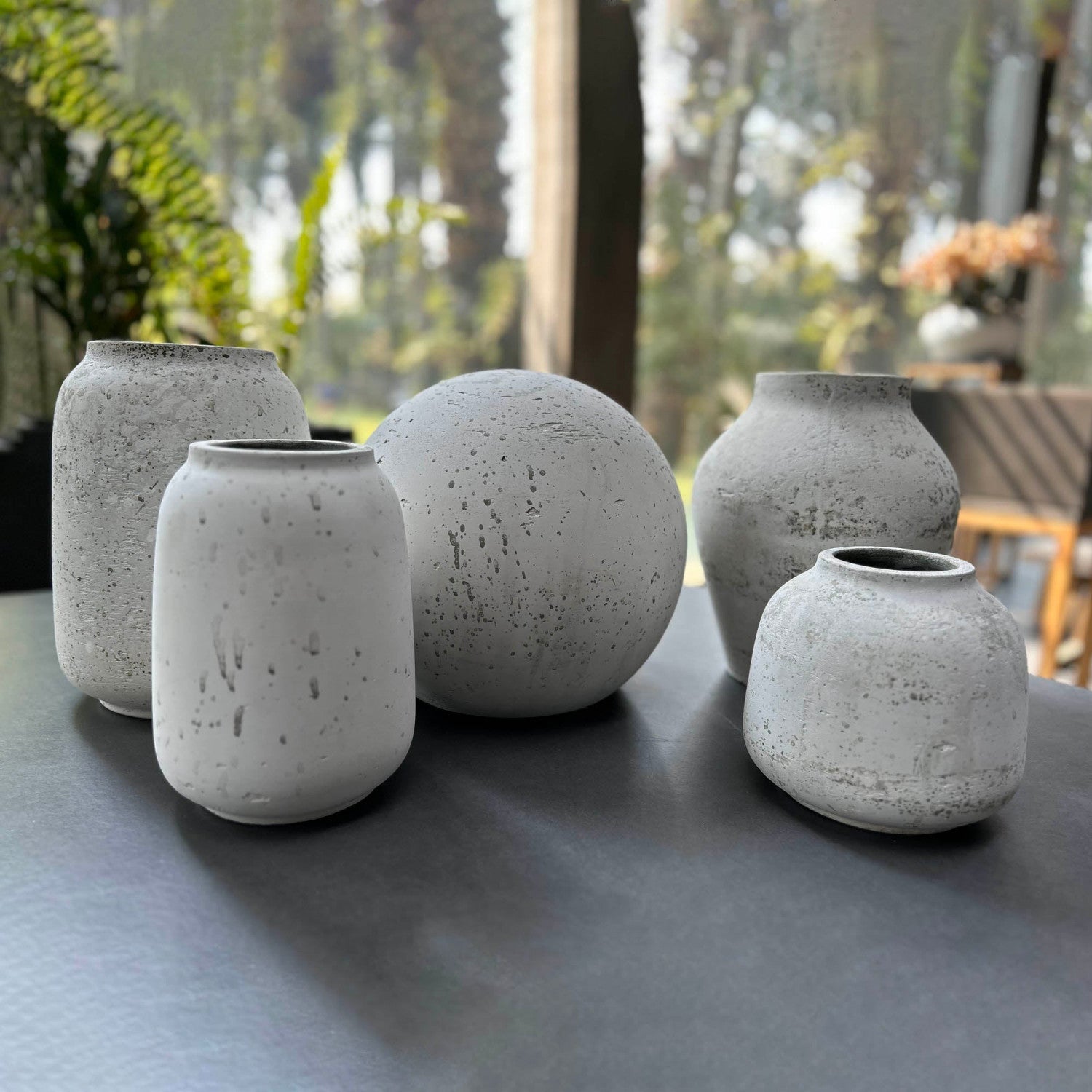 Ashwyck Medium Vase in Antique White - Elegant Home Decor for Living Room, Dining Table & Wedding Centerpieces