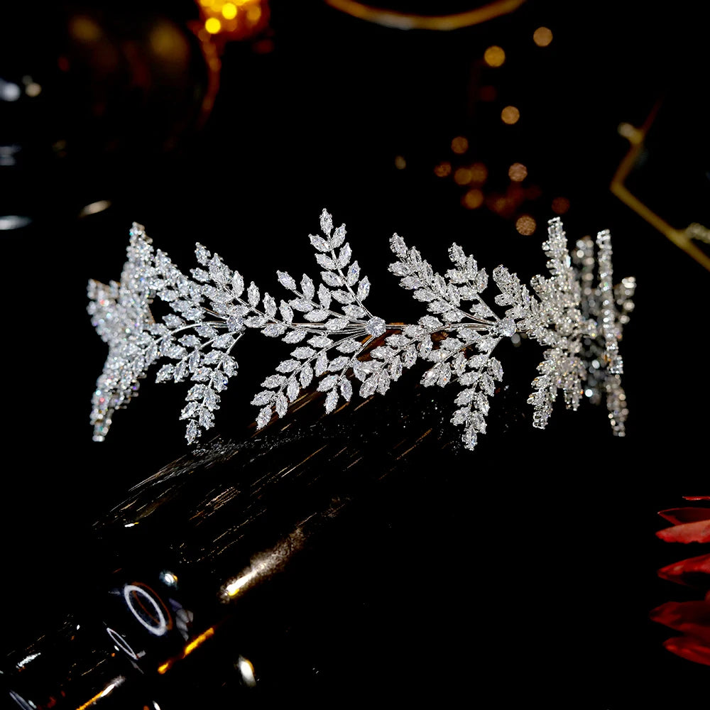Elegant Crystal Leaf Bridal Headband - Sparkling Hair Accessory for Weddings, Prom & Special Occasions