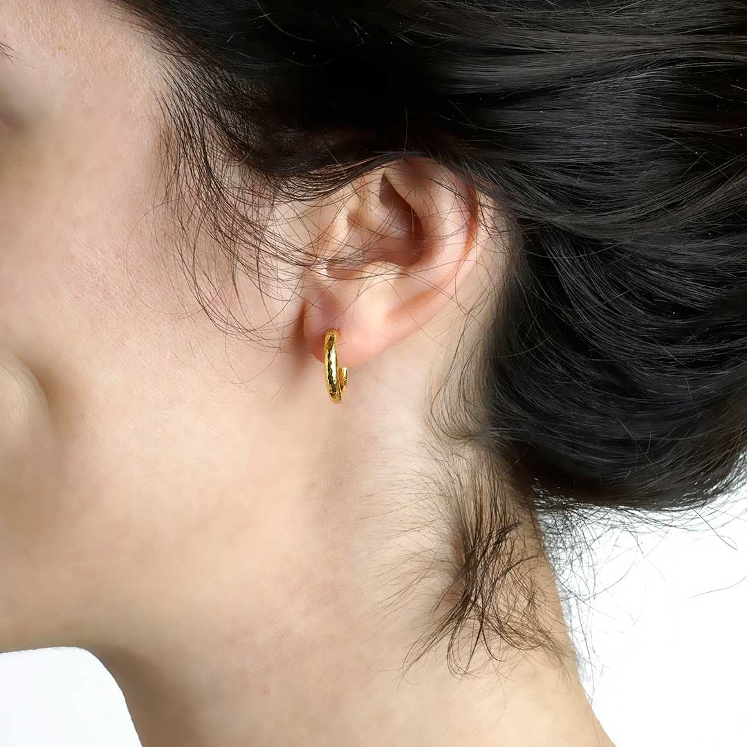 Elizabeth Locke Big Baby Hoop Earrings - 14K Gold Plated Dainty Hoop Earrings for Women, Minimalist Everyday Jewelry Gift | Perfect for Work, Date Night & Special Occasions