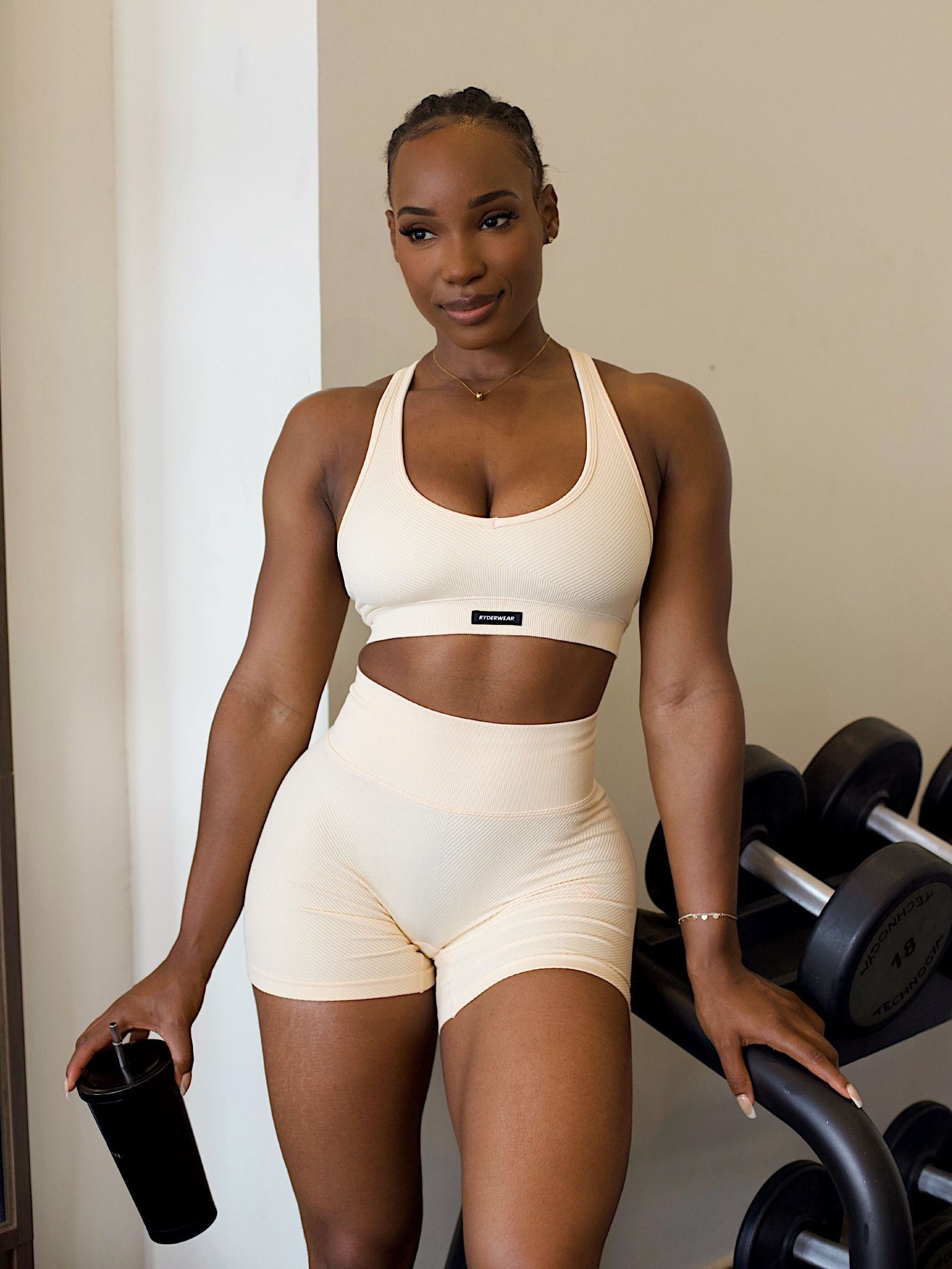 Circuit Rib Seamless Sports Bra for Women - Peach Sorbet Color - High Support Workout Top for Yoga, Running & Gym Fitness
